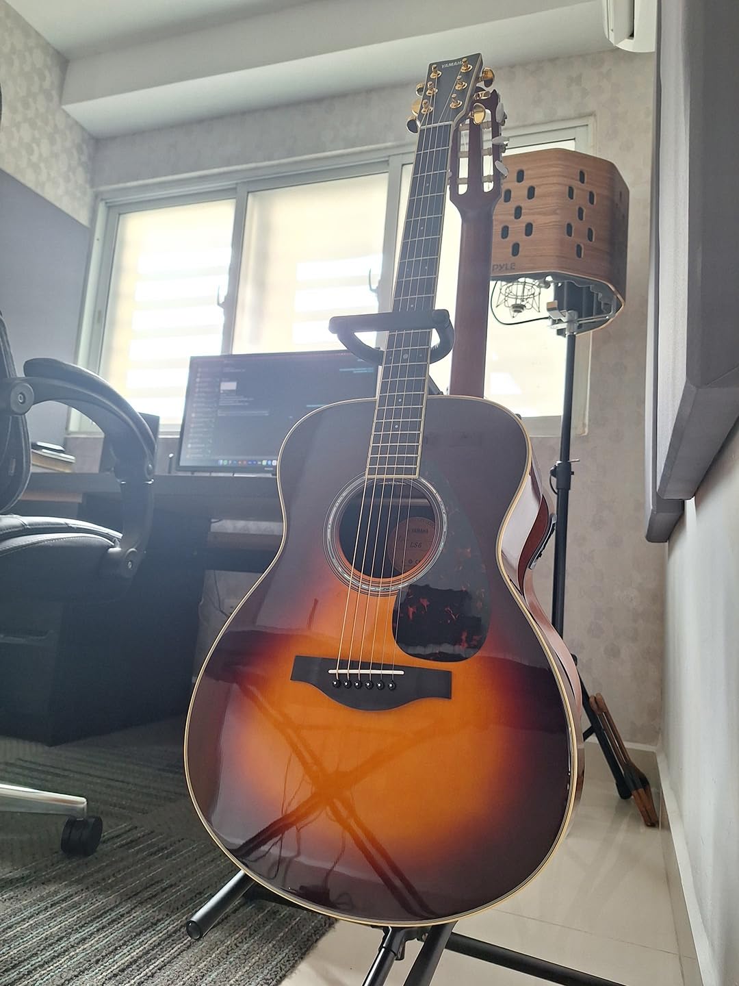 Yamaha L-Series LS6 Concert Size Acoustic-Electric Guitar, Brown Sunburst customer photo 2