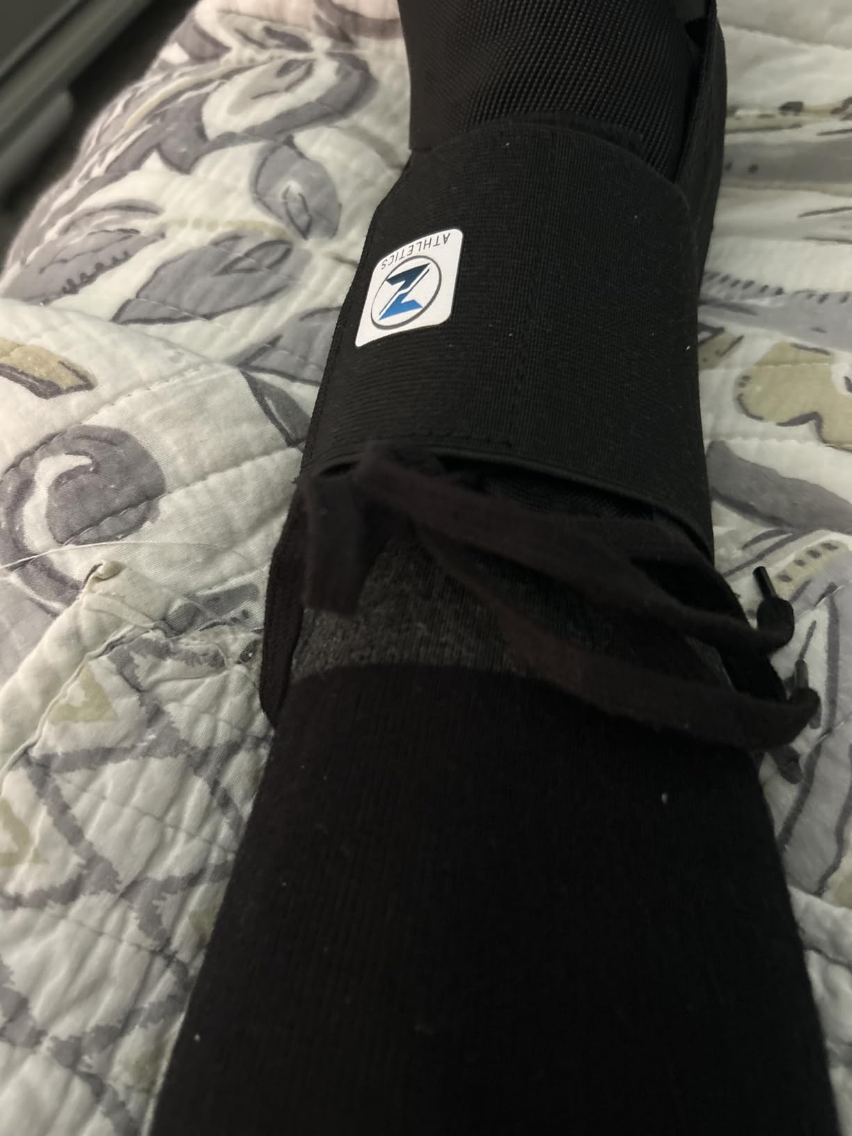 Z ATHLETICS Ankle Brace for Women & Men - Lace Up Adjustable Support with Side Stabilizers for Sprained Ankle, Achilles Tendonitis Relief | Basketball, Volleyball, Running & Sports Recovery customer photo 2