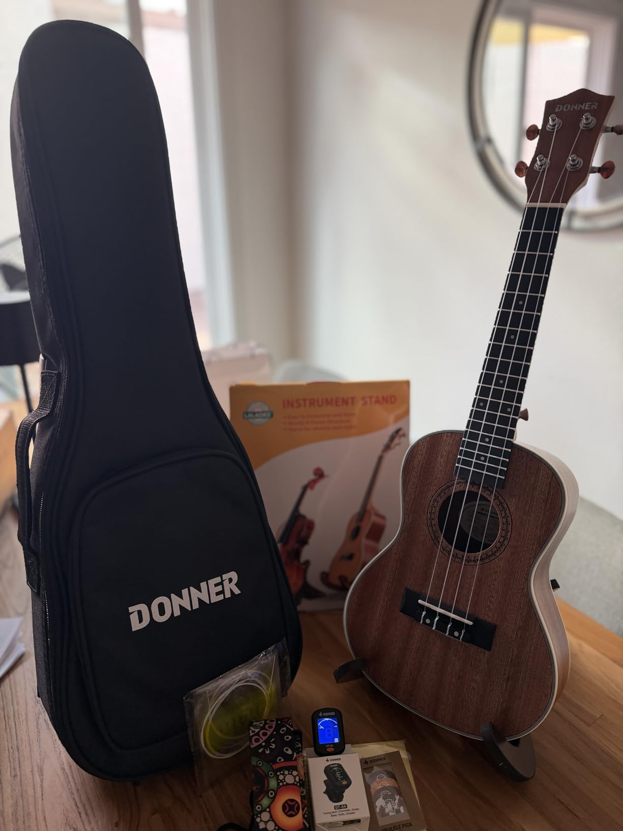 Donner Concert Ukulele Beginner Mahogany 23 Inch Ukelele Kit with Free Online Lesson Gig Bag Strap Nylon String Tuner Picks Cloth DUC-1 customer photo 1
