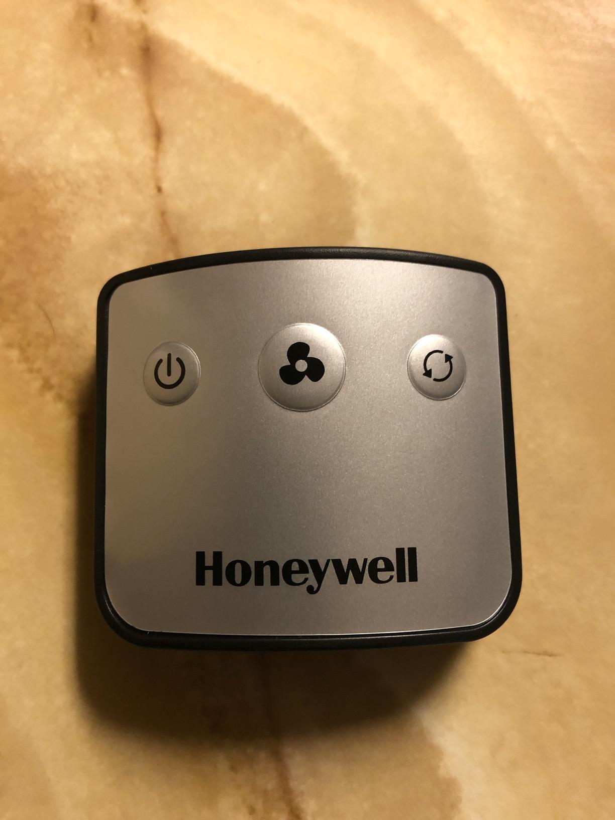 Honeywell QuietSet Whole Room Tower Fan, Oscillating Tower Fan with Remote, Black, HYF290B customer photo 2