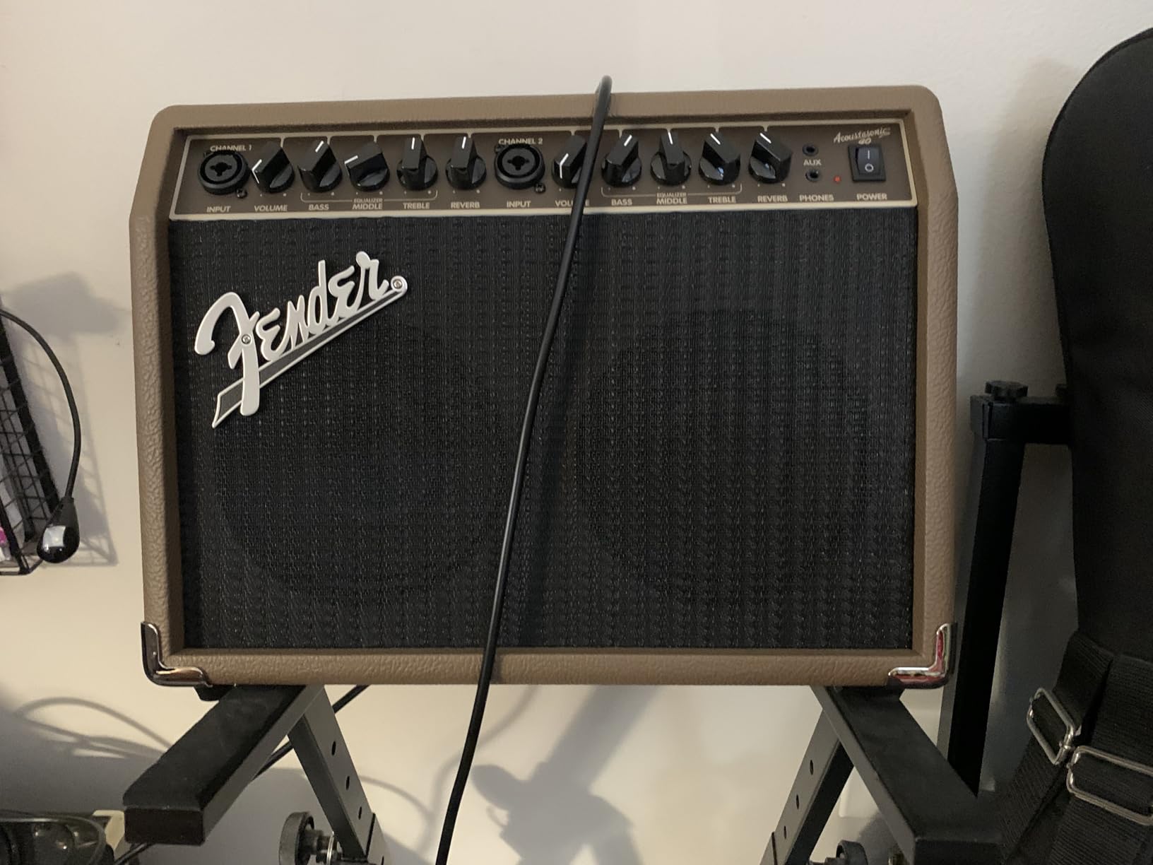 Fender Acoustasonic Guitar Amp for Acoustic Guitar, 40 Watts, with 2-Year Warranty 2x6.5 Inch Speakers, Chorus Effect, Dual Front-panel Inputs, Brown/Wheat customer photo 1