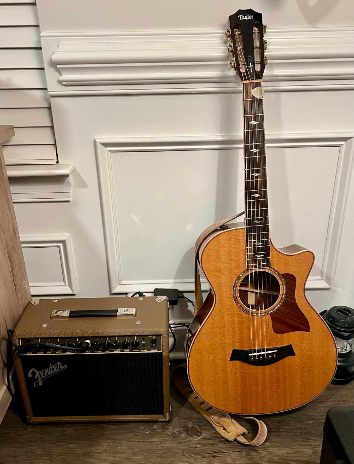 Fender Acoustasonic Guitar Amp for Acoustic Guitar, 40 Watts, with 2-Year Warranty 2x6.5 Inch Speakers, Chorus Effect, Dual Front-panel Inputs, Brown/Wheat customer photo 2