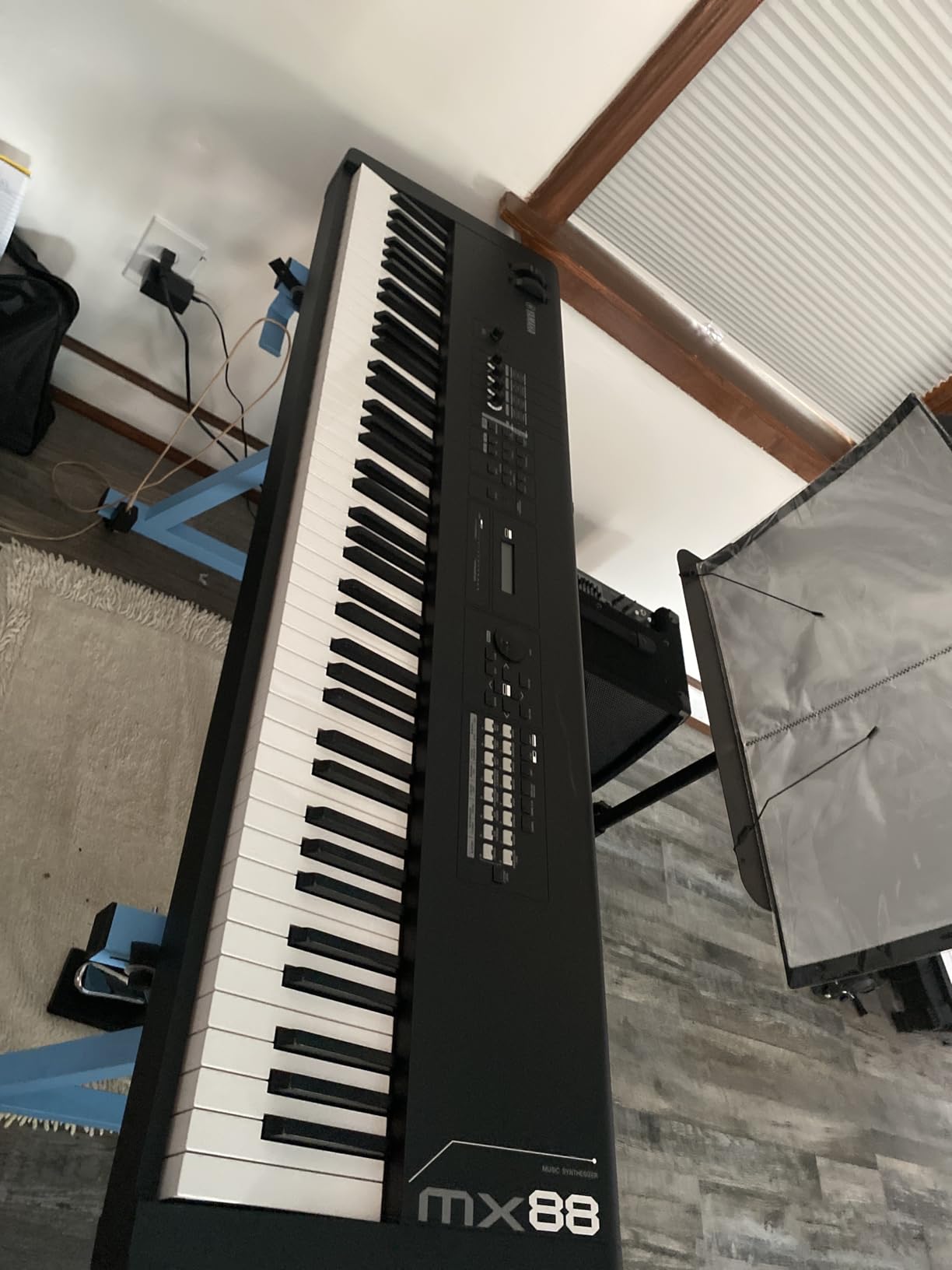 Yamaha MX88 88-Key Weighted Action Synthesizer (MX88BK) customer photo 2