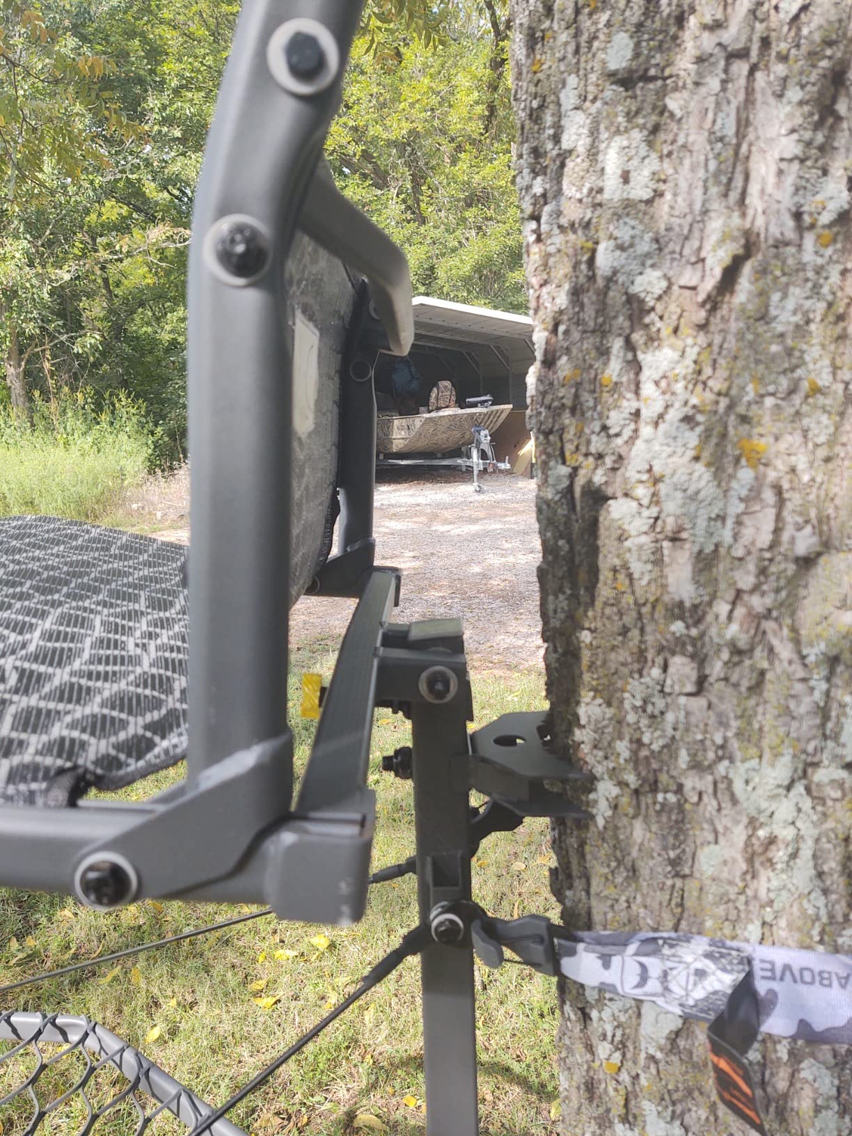 Hawk CRUZR Hang On, Tree Stand Hunting Gear with Lumbar MeshComfort Seat and All-Welded Platform, Foot Rest for Mobile Hunters, 34 x 24 Inch customer photo 1