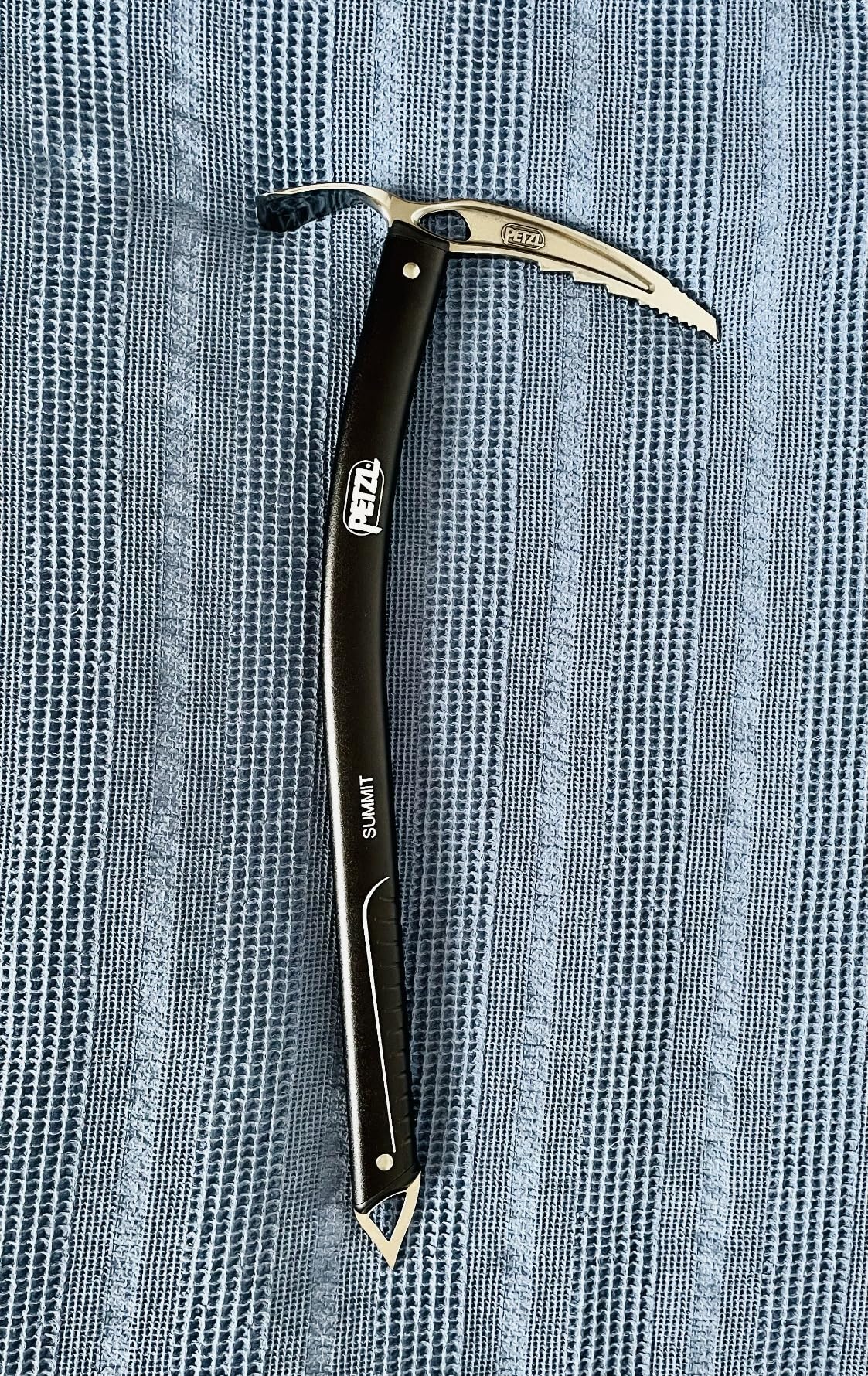 PETZL Summit Classic Mountaineering Ice Axe customer photo 1