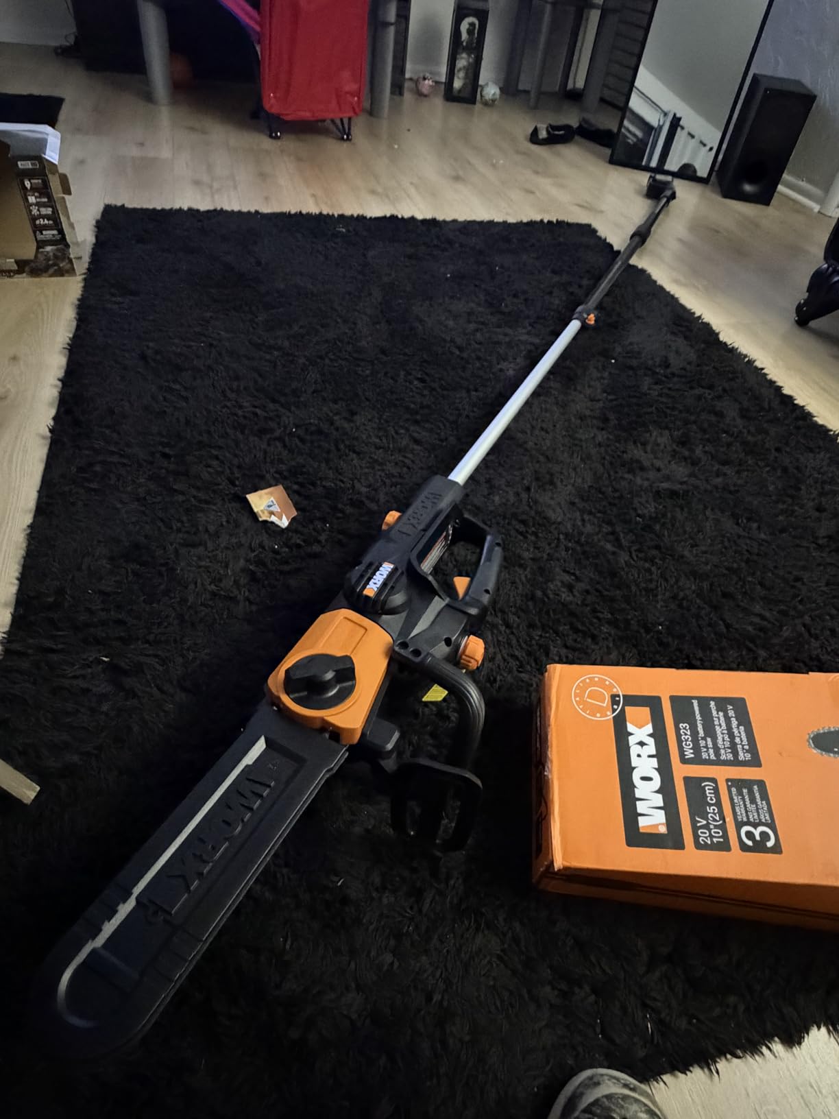 Worx WG323 20V Power Share 10-Inch Cordless Pole/Chain Saw with Auto-Tension (Battery & Charger Included) customer photo 1