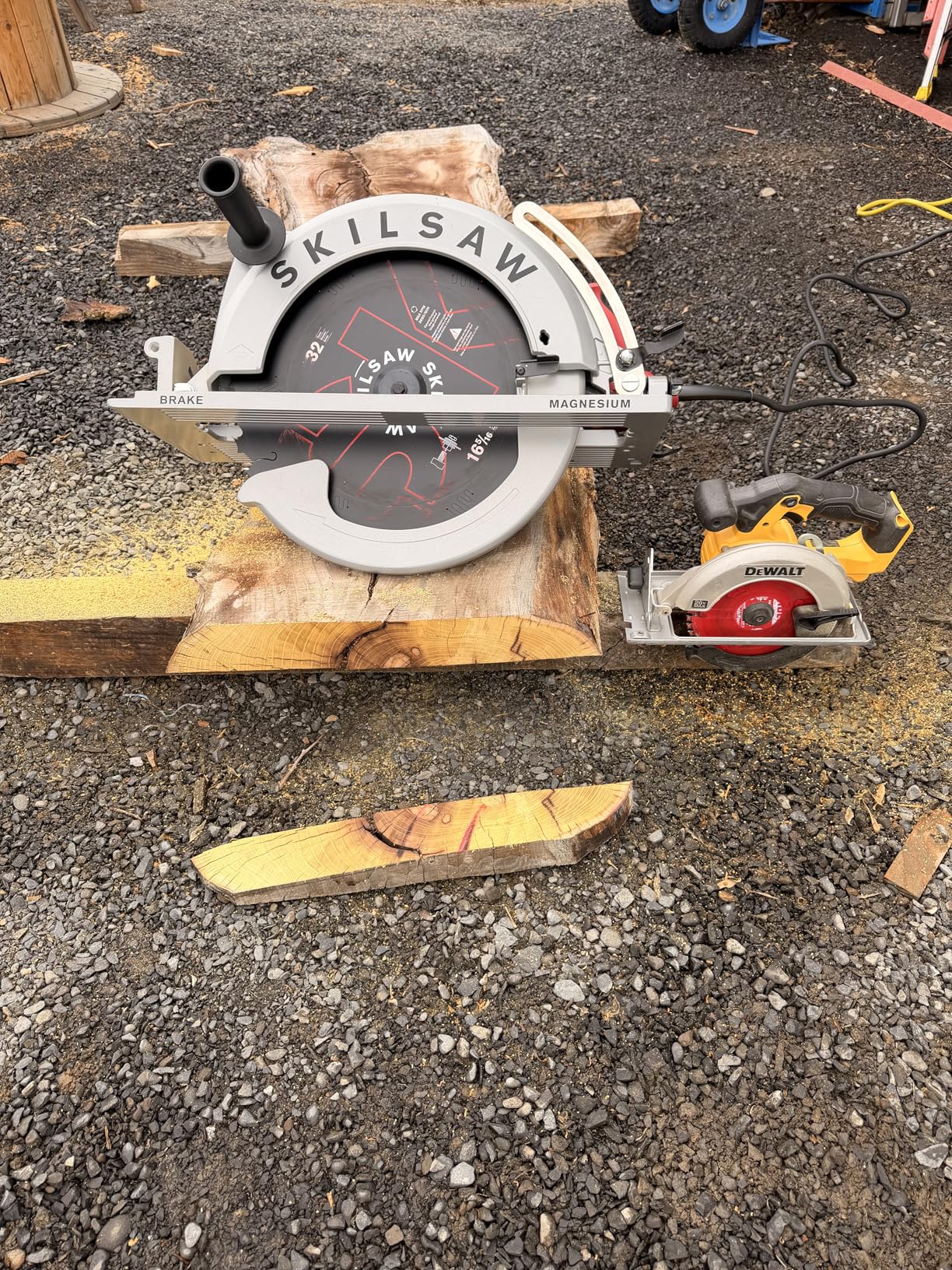 SKIL 16-5/16 In. Magnesium Worm Drive Skilsaw Circular Saw - SPT70V-11 customer photo 2