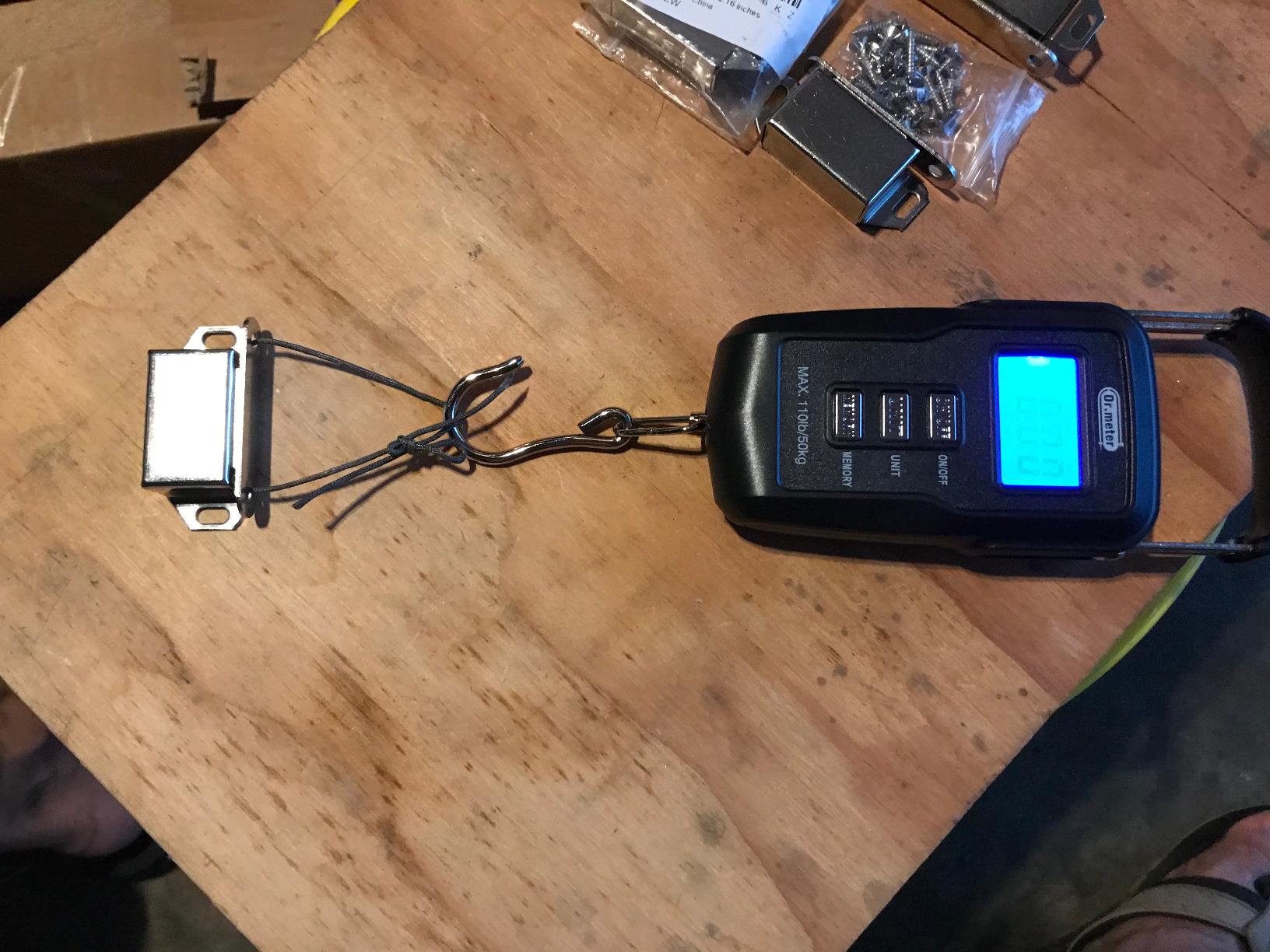 Dr.Meter Fish Scale Backlit LCD Display FS01: 110lb/ 50kg Digital Luggage Scale with Storage Function Numerical Comparison, Built-in Measuring Tape, Batteries Included - Fishing Gifts for Men customer photo 2