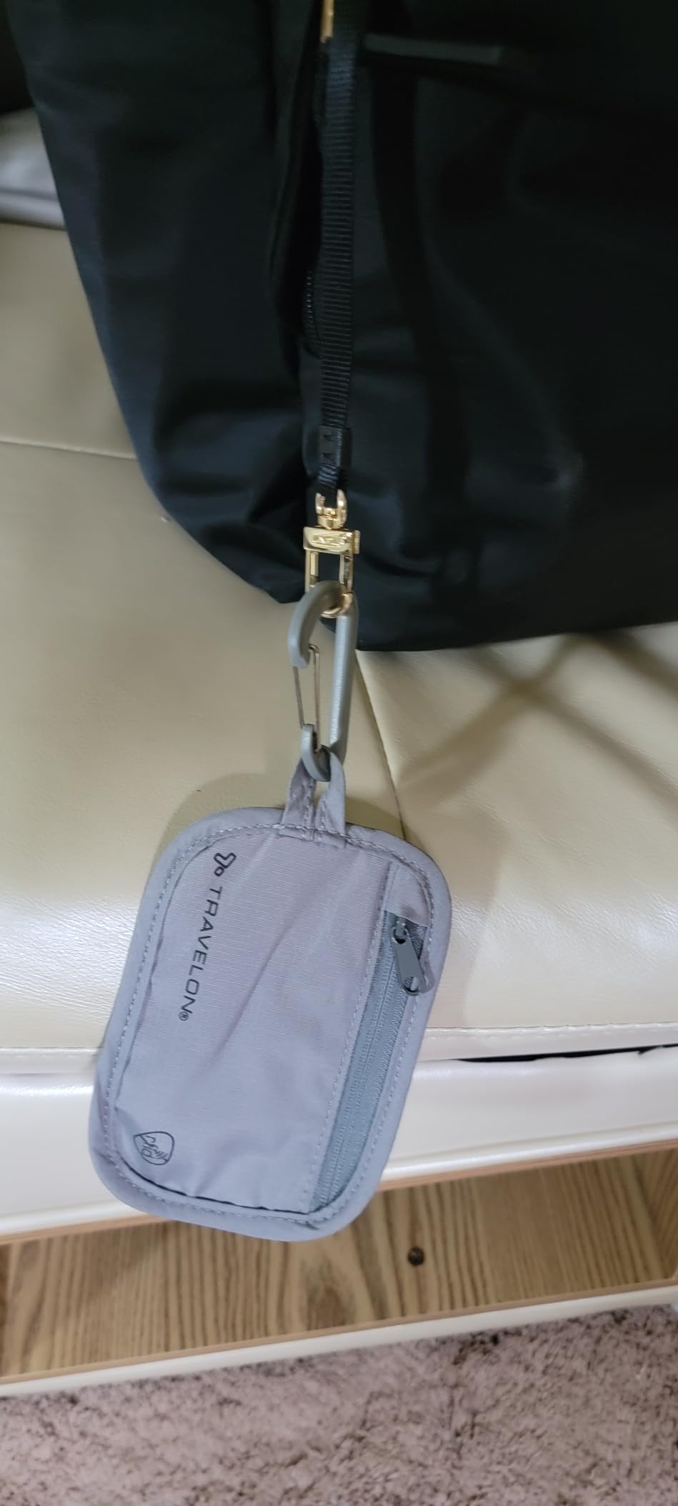 Travelon RFID Blocking Clip Stash Pouch Travel Tote, Gray customer photo 1