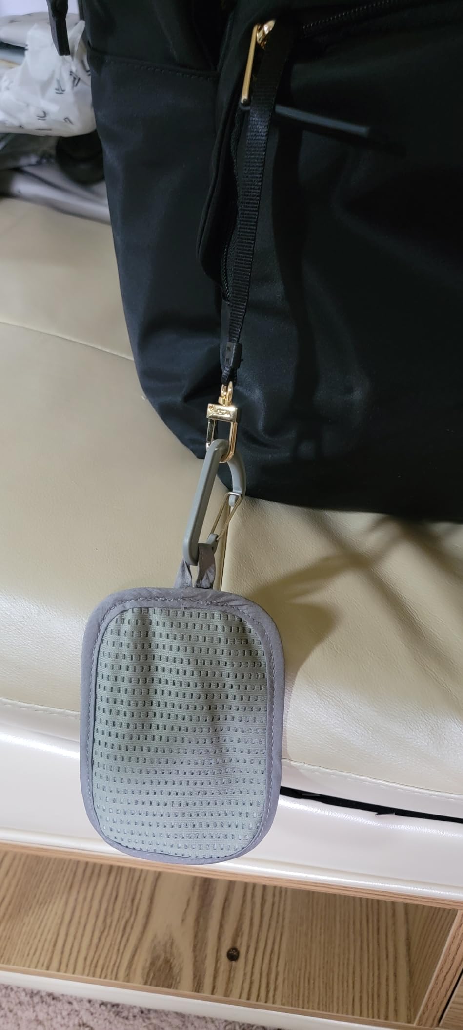 Travelon RFID Blocking Clip Stash Pouch Travel Tote, Gray customer photo 2