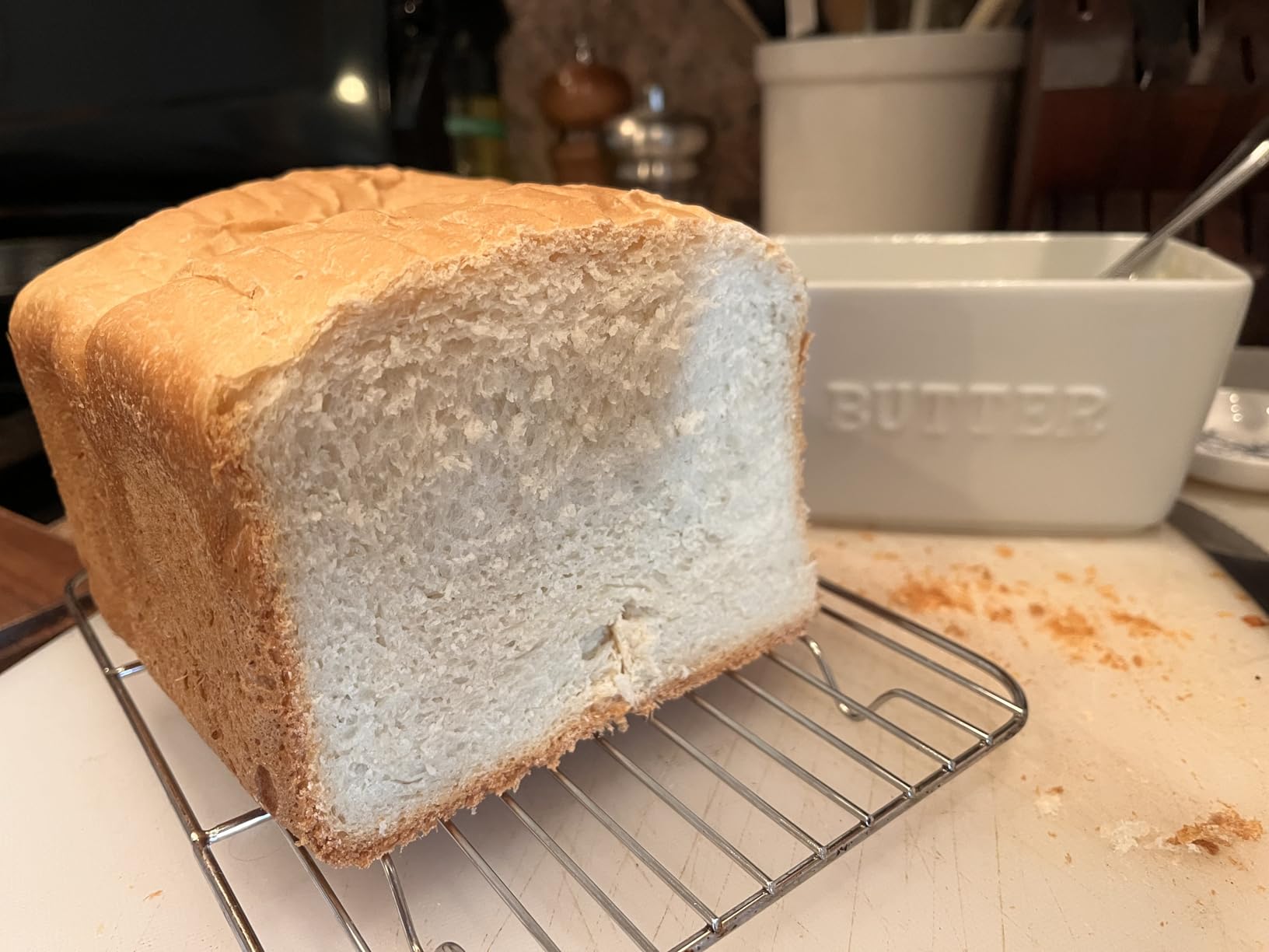 Hamilton Beach Hi-Rise Bread Maker Machine Programmable 12 Programs Including Gluten Free & 3 Loaf Sizes and Crust Colors with Traditionally-Shaped Horizontal Bread Pan with Dual Knead Blades, 3-Lb, Gray customer photo 2
