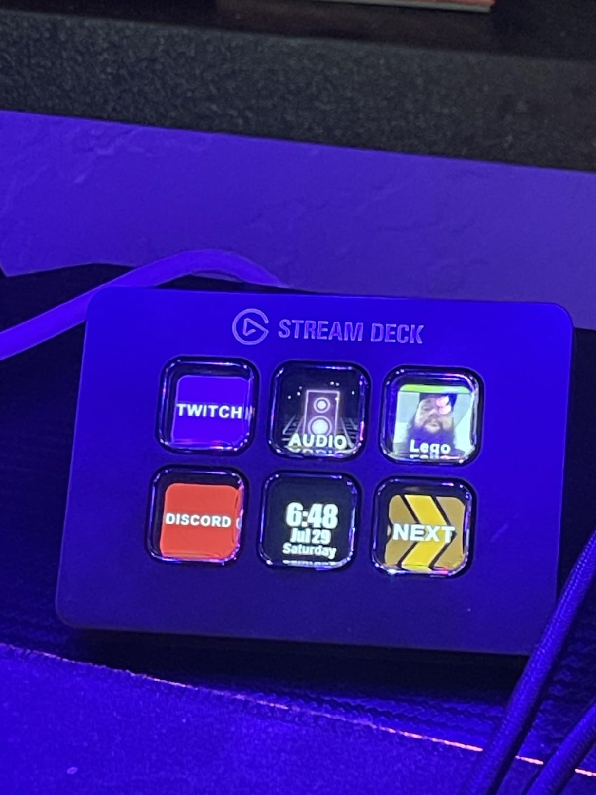 Elgato Stream Deck Mini - Control Zoom, Teams, PowerPoint, MS Office and More, Boost Productivity with Seamless Integration for Daily Apps, Set Up Shortcuts Easily, Compatible with Mac and PC customer photo 1