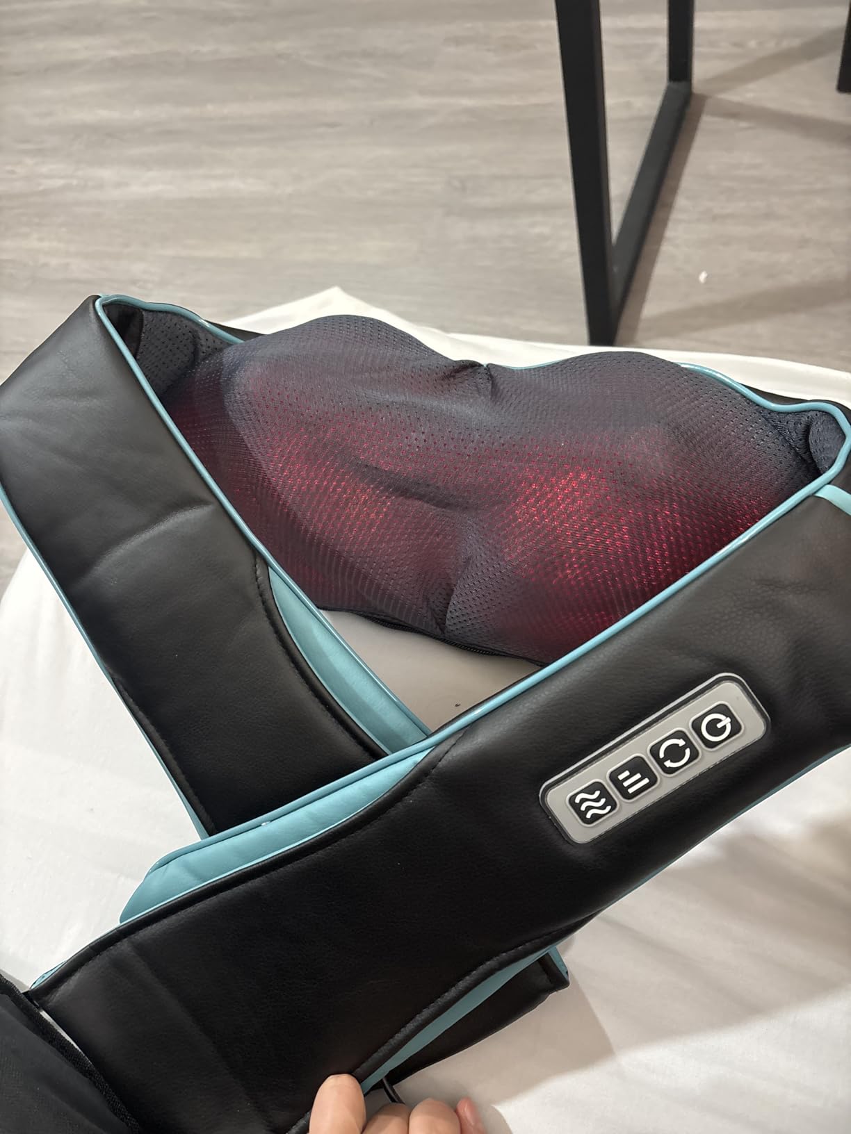 MagicMakers Shiatsu Neck Massager with Heat for Pain Relief Deep Tissue - Back and Shoulder Relief customer photo 2