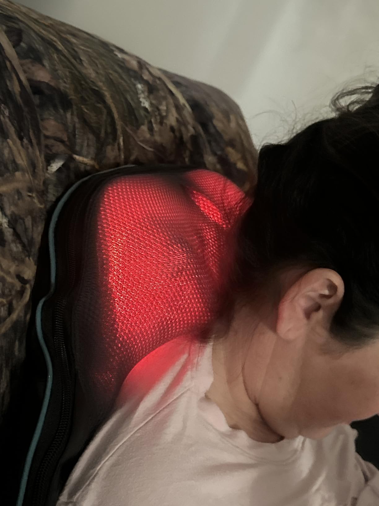 Mo Cuishle Shiatsu Back Shoulder and Neck Massager with Heat, Electric Deep Tissue 4D Kneading Massage, Best Gifts for Women Men Mom Wife Husband customer photo 1
