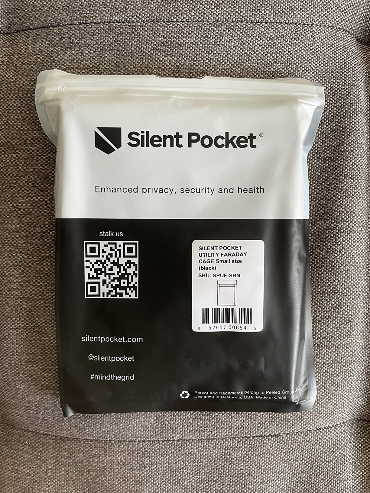 SLNT Quick Access Key Fob Faraday Bag w Weatherproof Signal Blocking Nylon, Device Shielding for Key Fobs, Smart Watches, AirPods - Travel, Privacy & Anti-Hacking (Royal Blue, Small) customer photo 2
