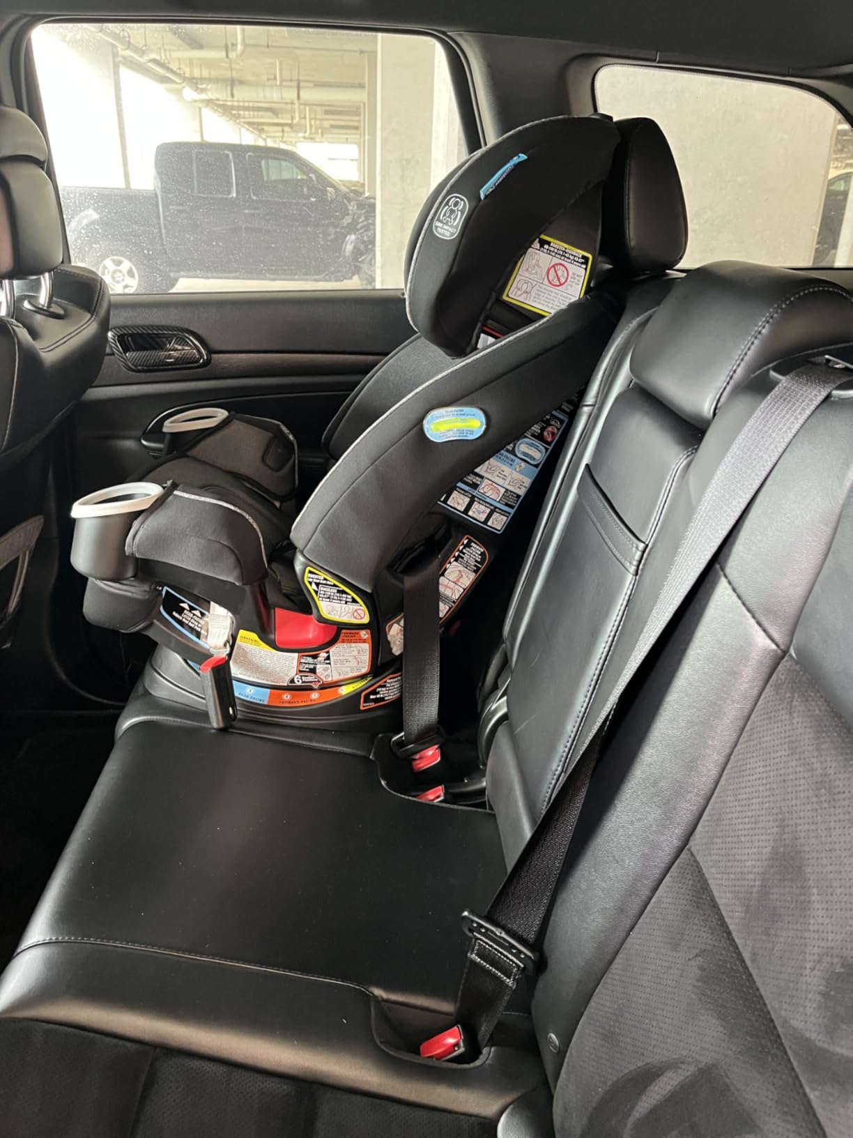 Graco 4Ever DLX 4-in-1 Car Seat, Infant to Toddler Car Seat with 10 Years of Use, Rear-facing, Forward-facing, and Booster Modes customer photo 2