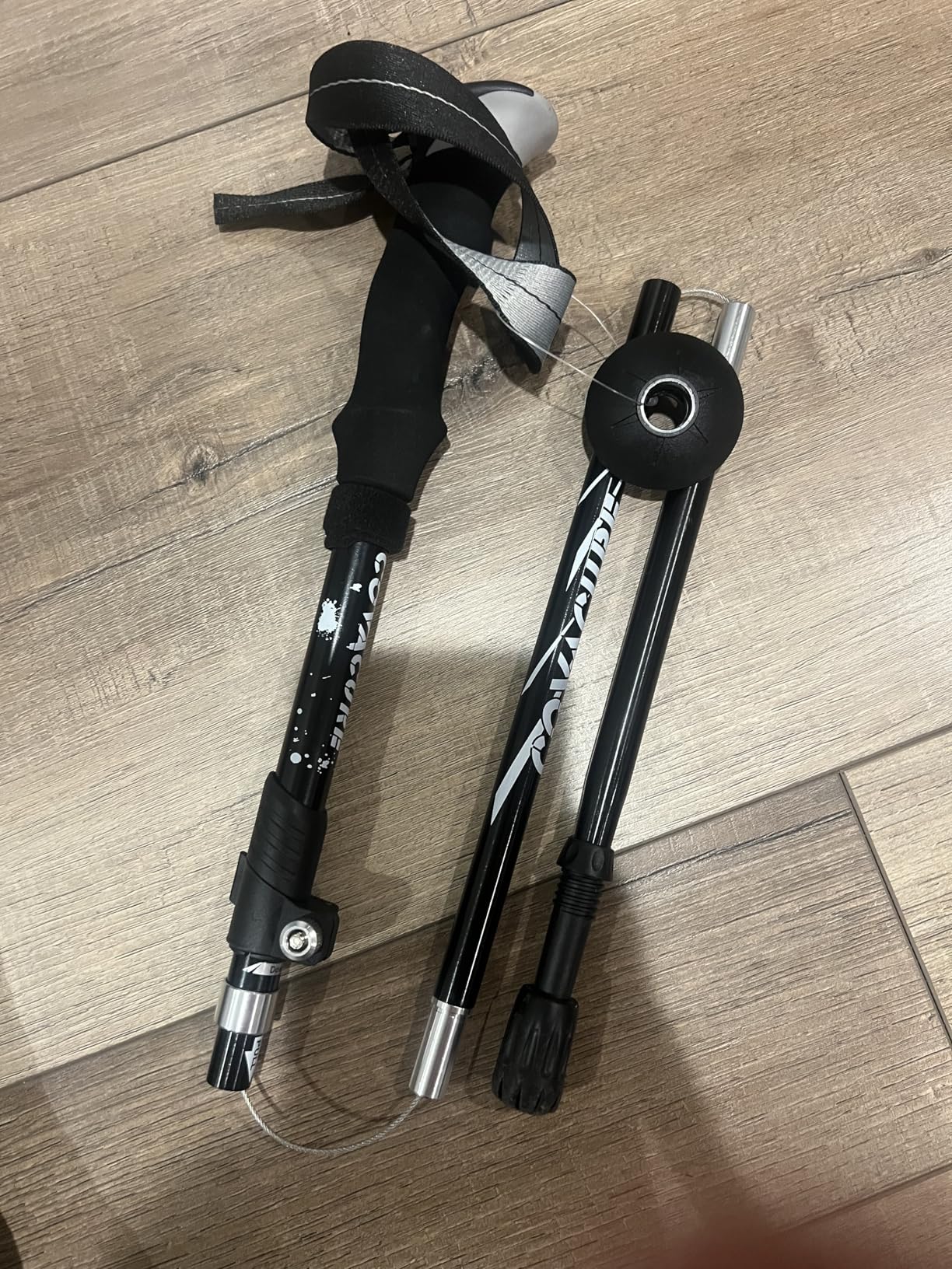 Covacure Trekking Poles Collapsible Hiking Poles - 2 Pcs Aluminum Alloy 7075 Trekking Sticks with Quick Lock System, Telescopic, Collapsible for Hiking, Camping customer photo 1