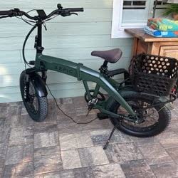 Hollywood Racks Destination 4 Hitch Bike Rack, Carries Up to 4 Bikes, Black customer photo 2