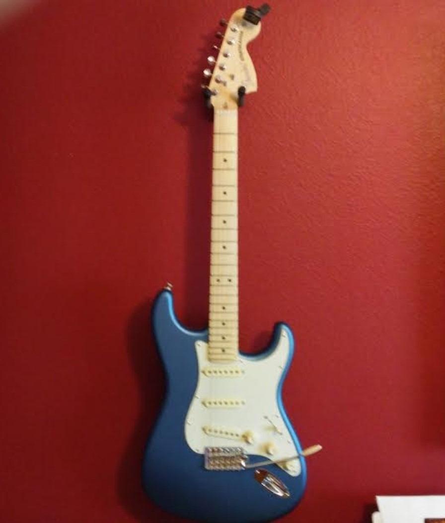 American Performer Stratocaster - Satin Lake Placid Blue with Maple Fingerboard customer photo 2
