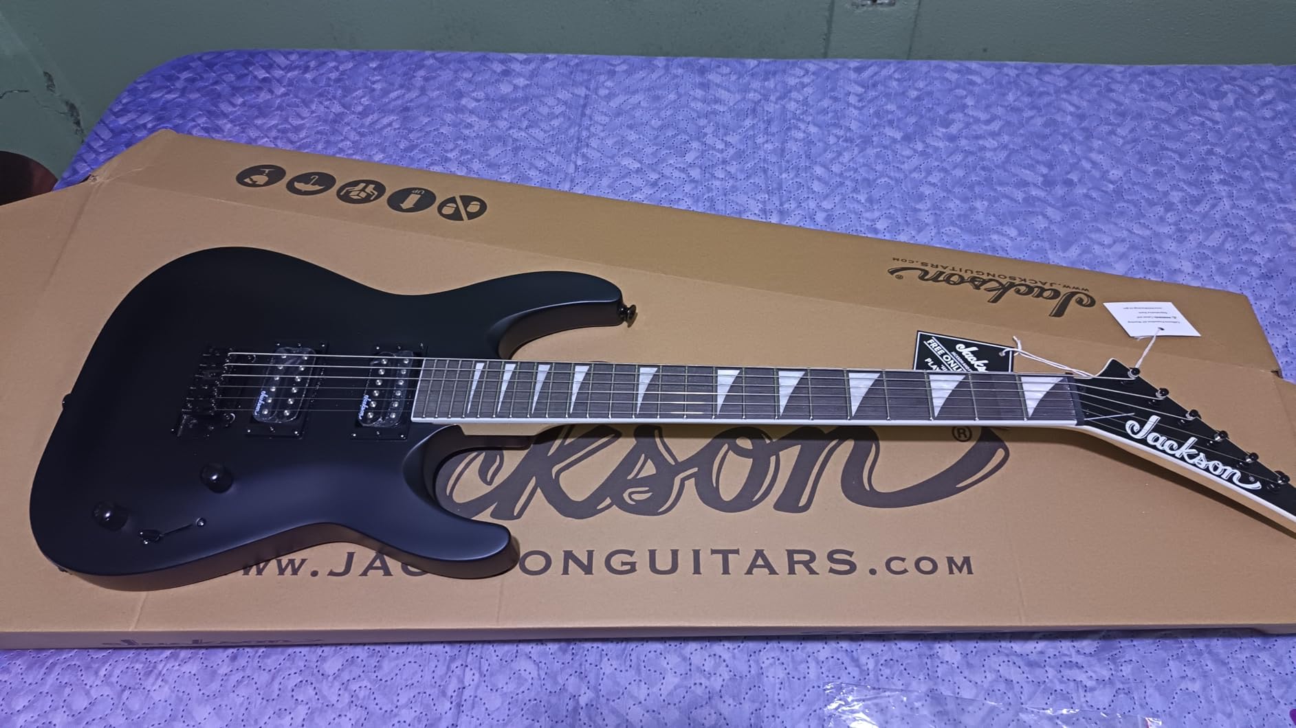 Jackson JS Series Dinky Arch Top JS22 DKA Electric Guitar - Satin Black customer photo 1