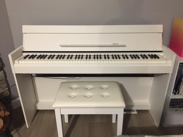 Yamaha YDPS54WH Arius Series Slim Digital Console Piano, Satin White customer photo 1