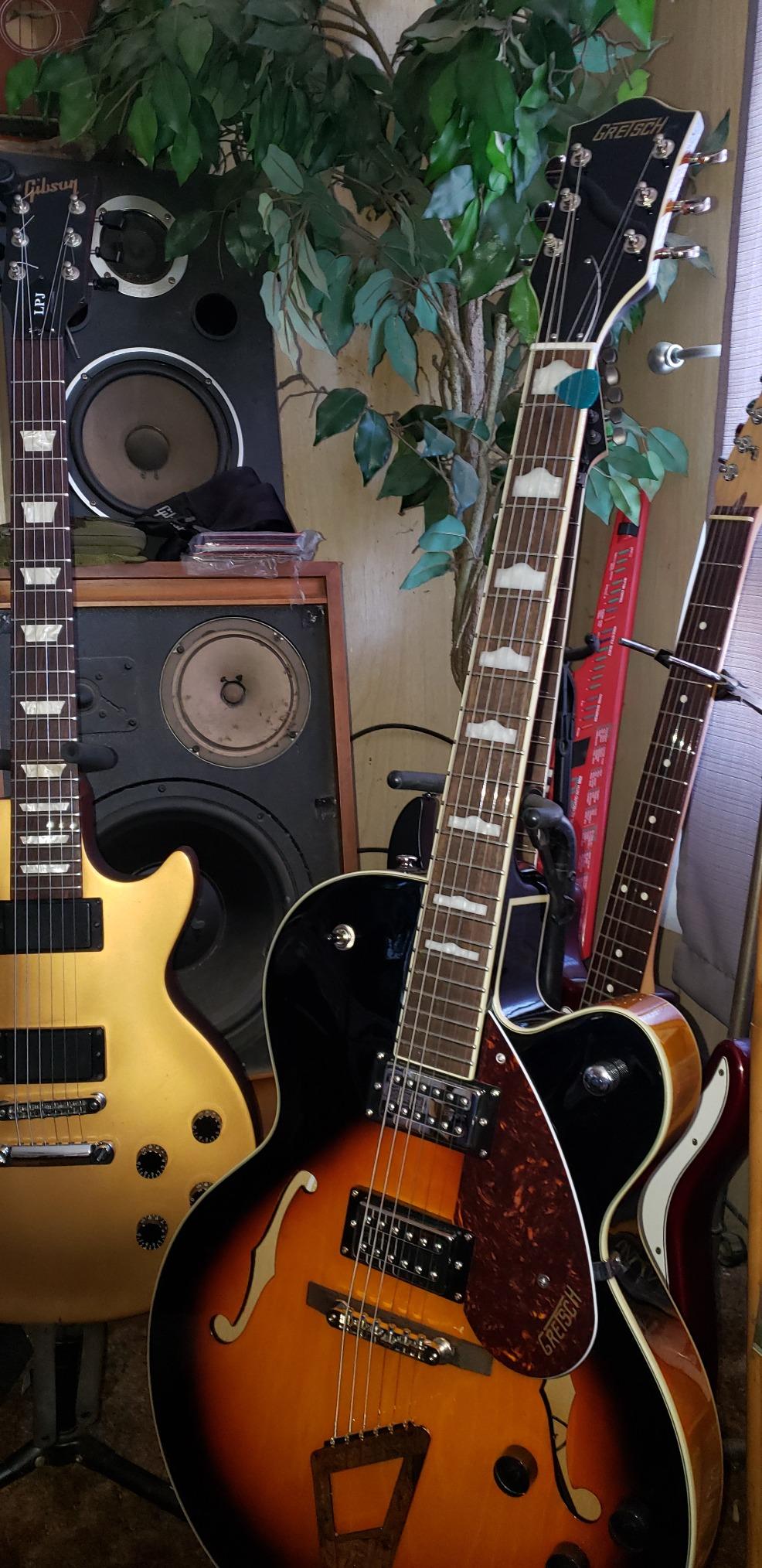 Gretsch G2420 Streamliner Hollow Body 6-String Electric Guitar with Chromatic II Tailpiece, Broad'Tron Pickups, and Laurel Fingerboard (Right-Handed, Aged Brooklyn Burst) customer photo 2