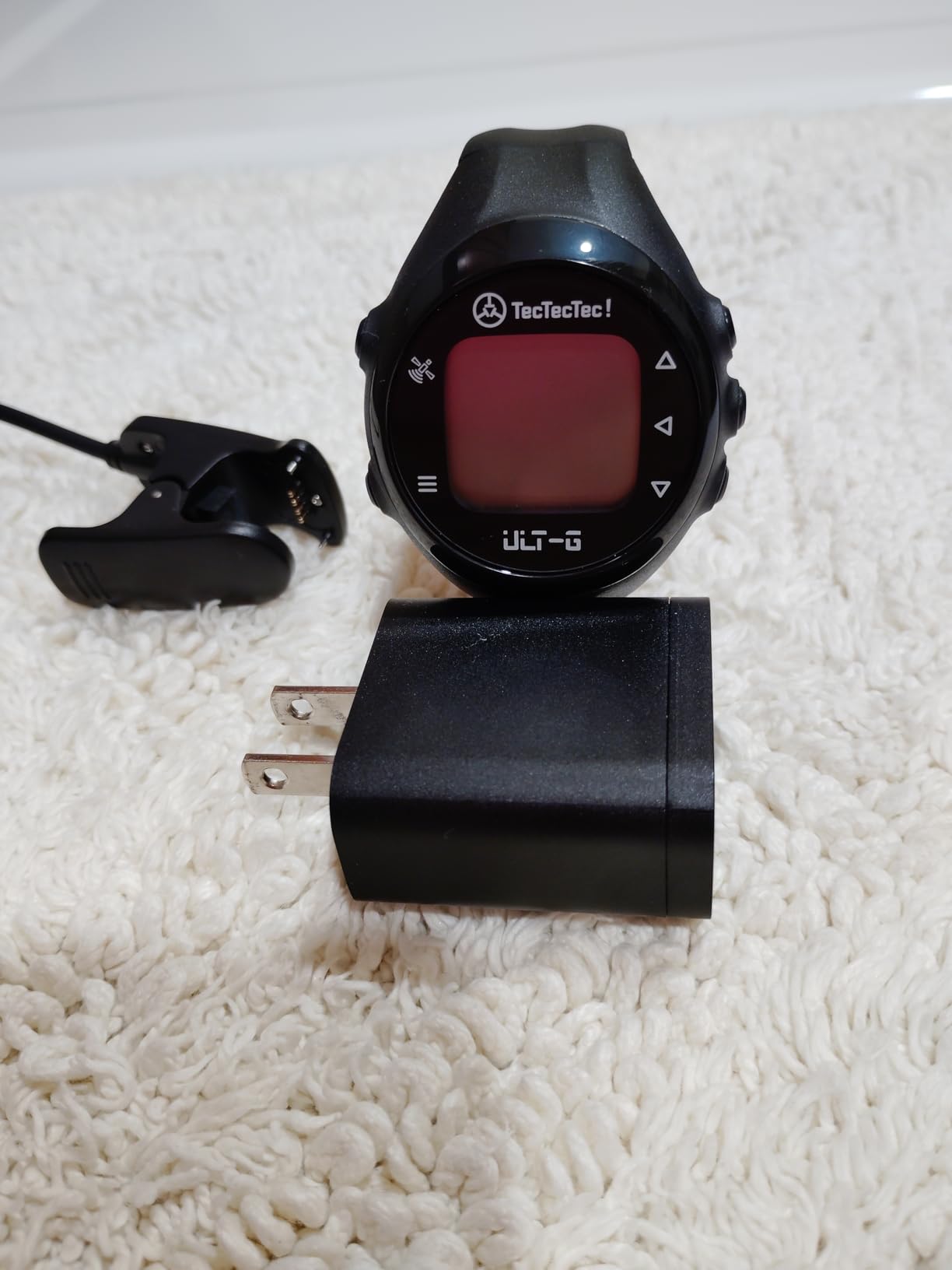 TecTecTec ULT-G Golf GPS Watch - Simple & Easy Distance Watch, 38,000+ Courses Preloaded customer photo 1