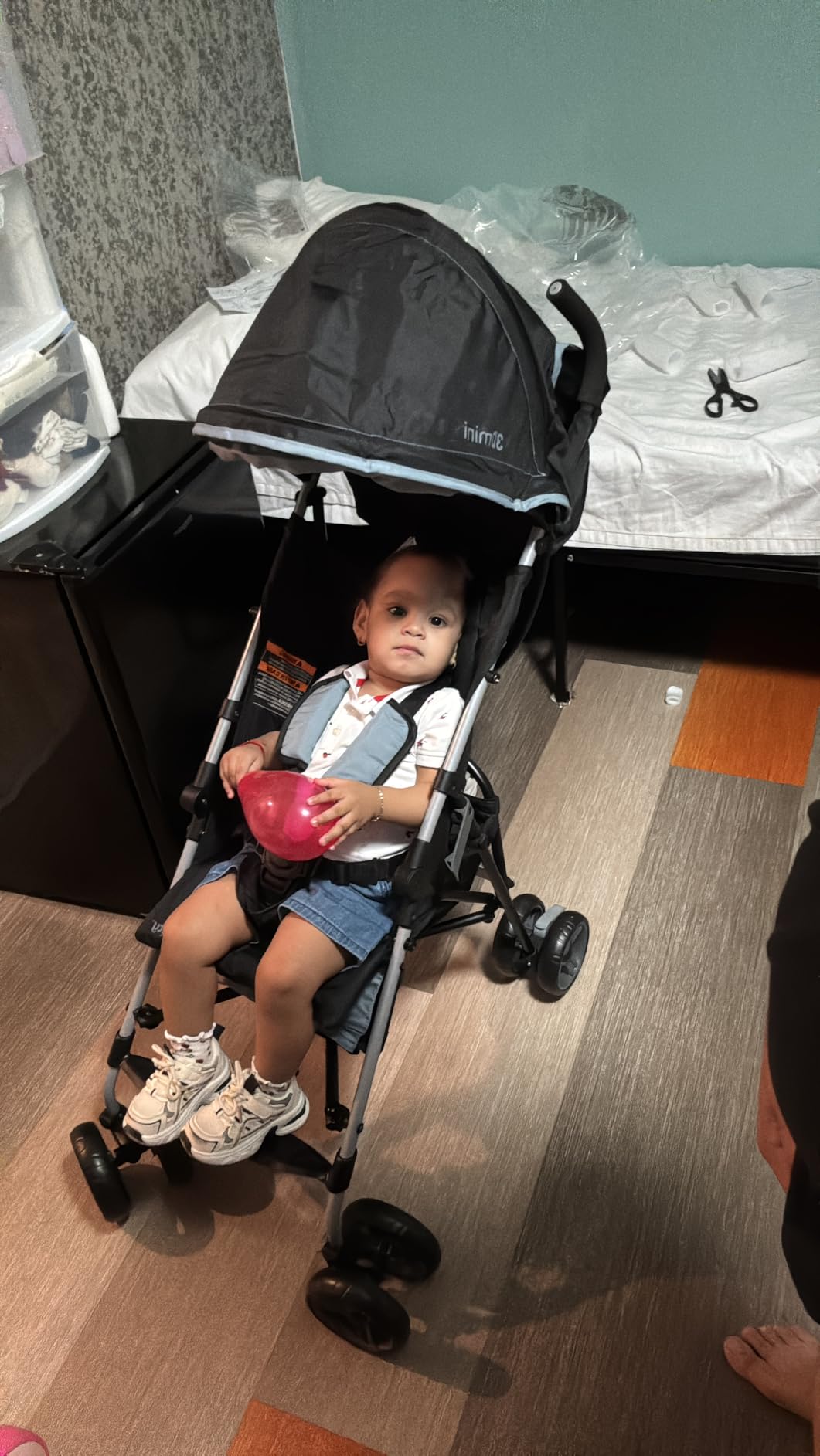 Ingenuity 3D Mini Convenience Stroller - Lightweight Stroller with Compact Fold, Multi-Position Recline, Canopy with Pop Out Sun Visor, Umbrella Stroller for Travel, Gray customer photo 1