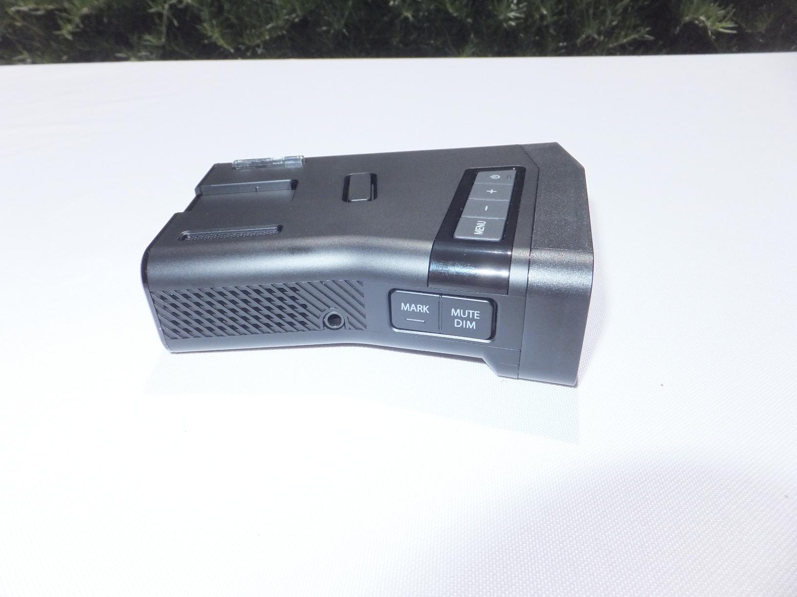 Uniden R7 Extreme Long-Range Laser/Radar Detector, Built-in GPS w/ Real-Time Alerts, Dual-Antennas Front & Rear w/Directional Arrows, Voice Alerts, Red Light Camera and Speed Camera Alerts customer photo 2