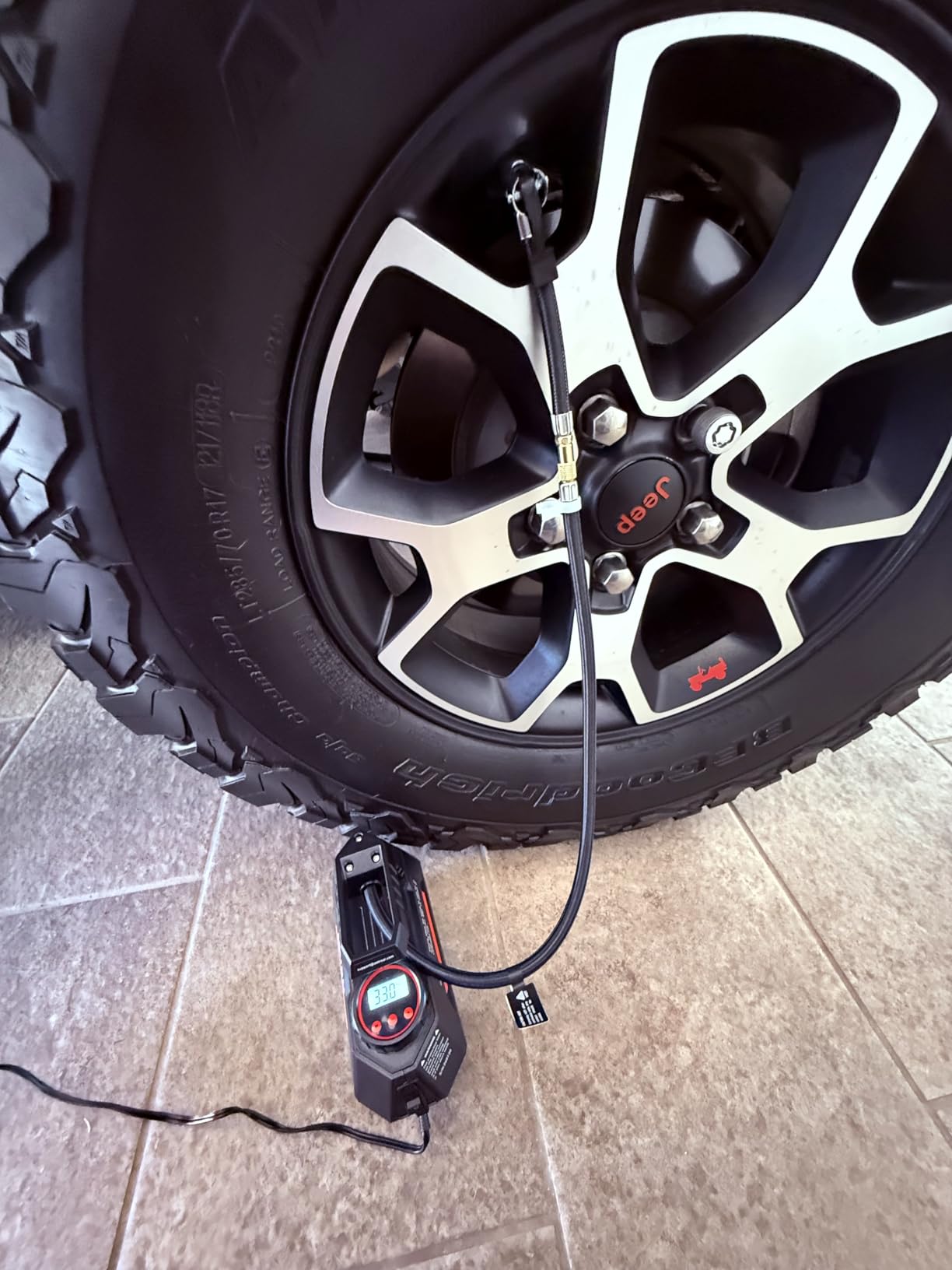 AstroAI AIRUN H Tire Inflator Portable Air Compressor, 12VDC-Powered Auto Shut-Off, Fast Inflation Electric Air Pump with Digital Pressure Gauge customer photo 1
