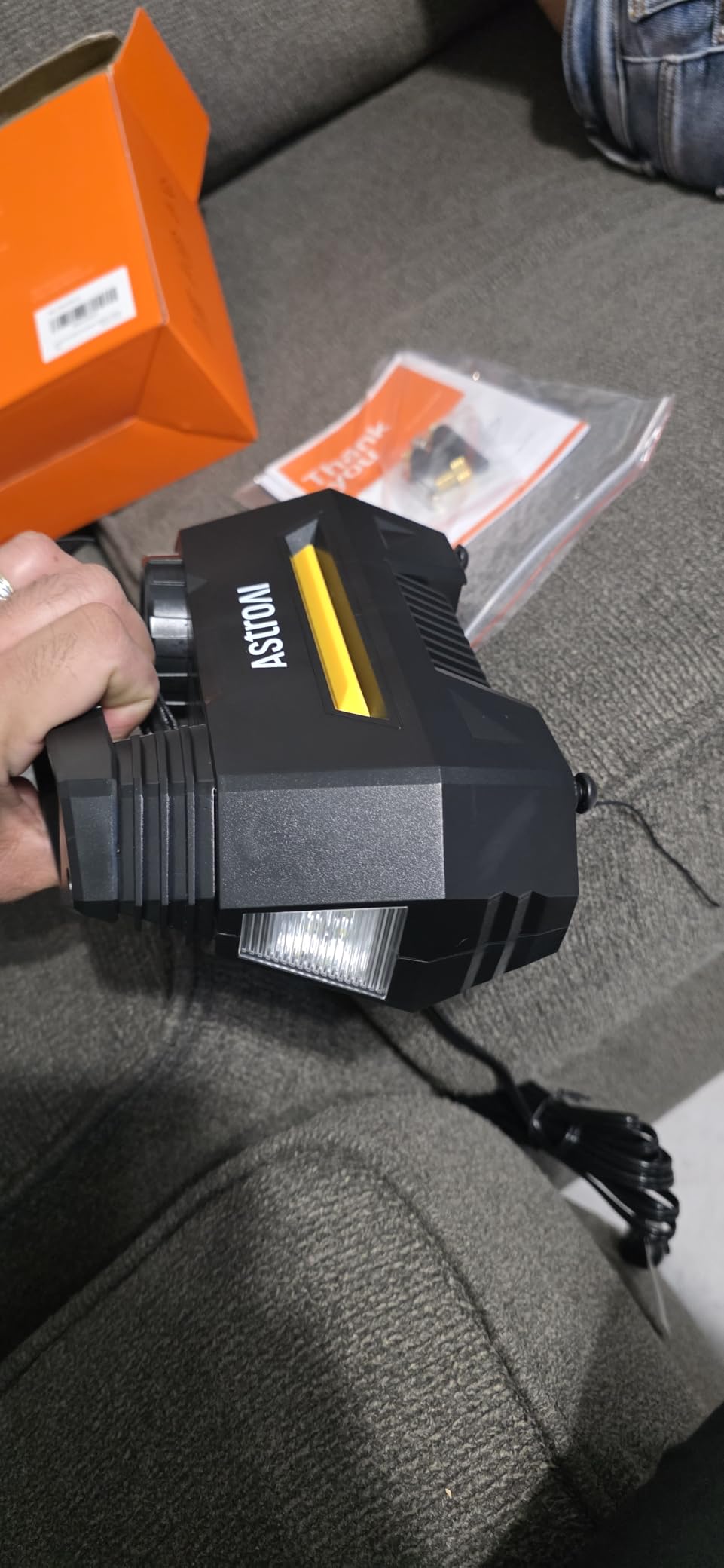 AstroAI AIRUN H Tire Inflator Portable Air Compressor, 12VDC-Powered Auto Shut-Off, Fast Inflation Electric Air Pump with Digital Pressure Gauge customer photo 2