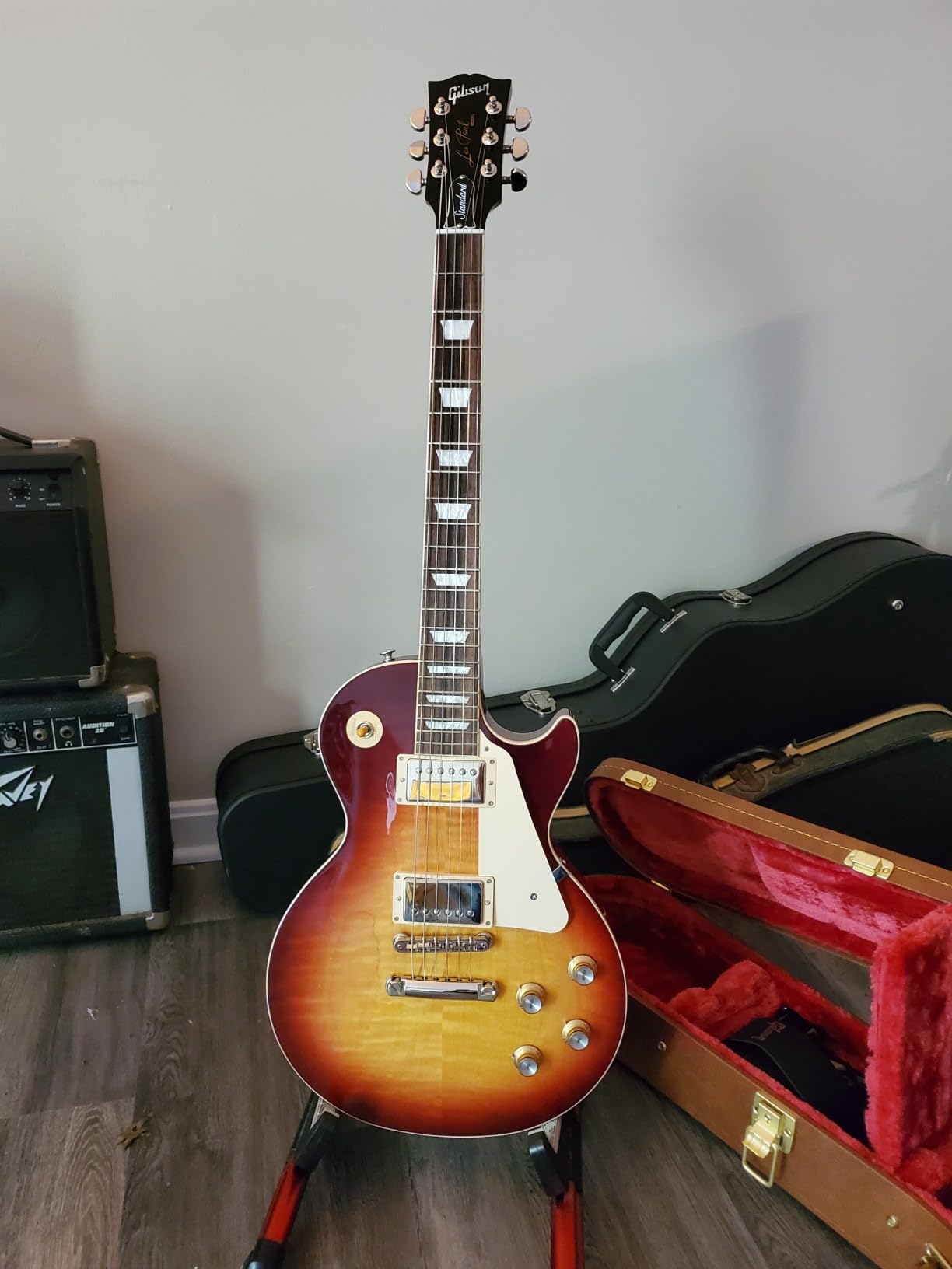 Gibson Les Paul Standard '60s Electric Guitar, Bourbon Burst customer photo 2