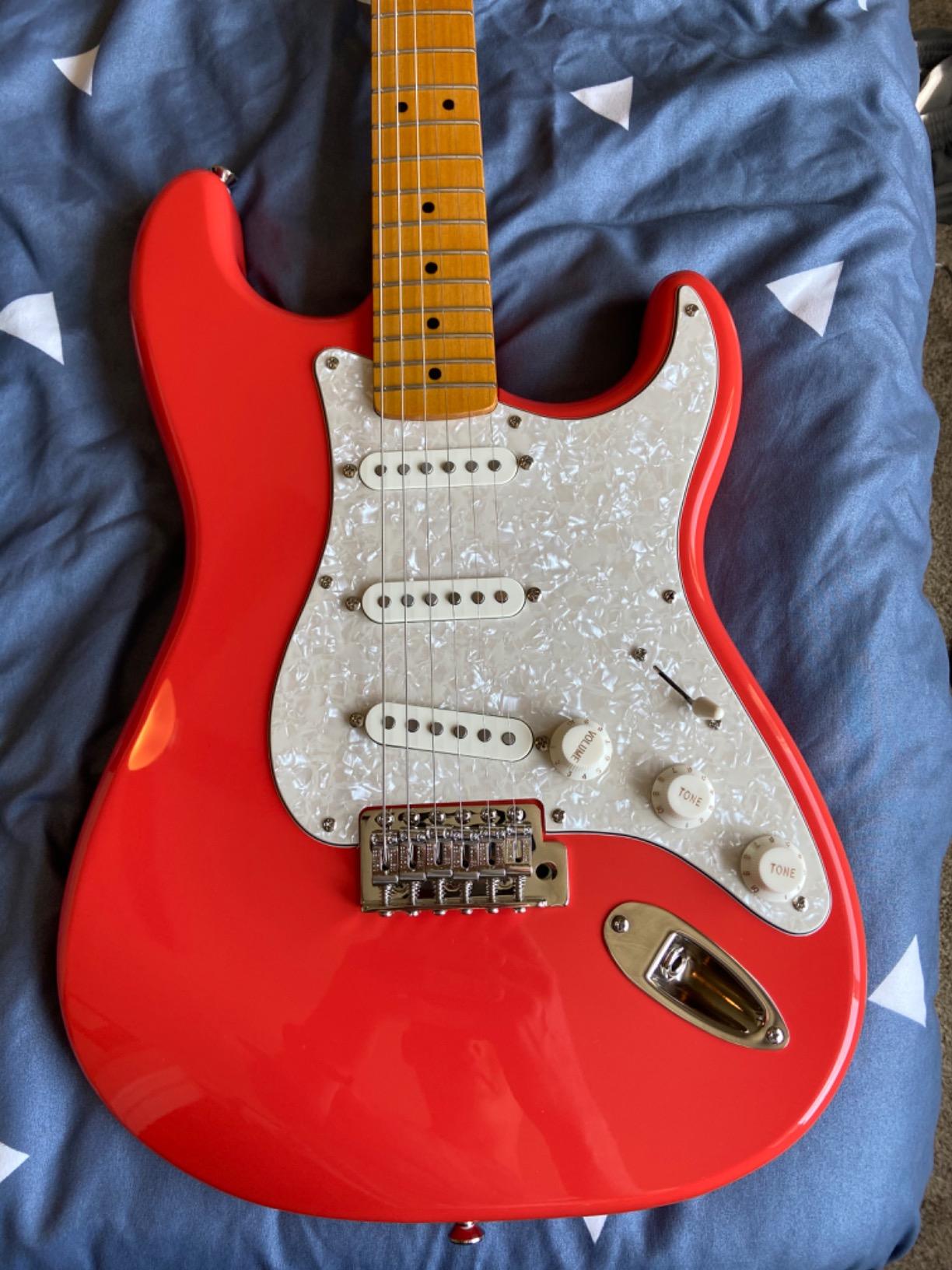 Squier Classic Vibe 60s Stratocaster Electric Guitar, with 2-Year Warranty, Candy Apple Red, Laurel Fingerboard customer photo 1