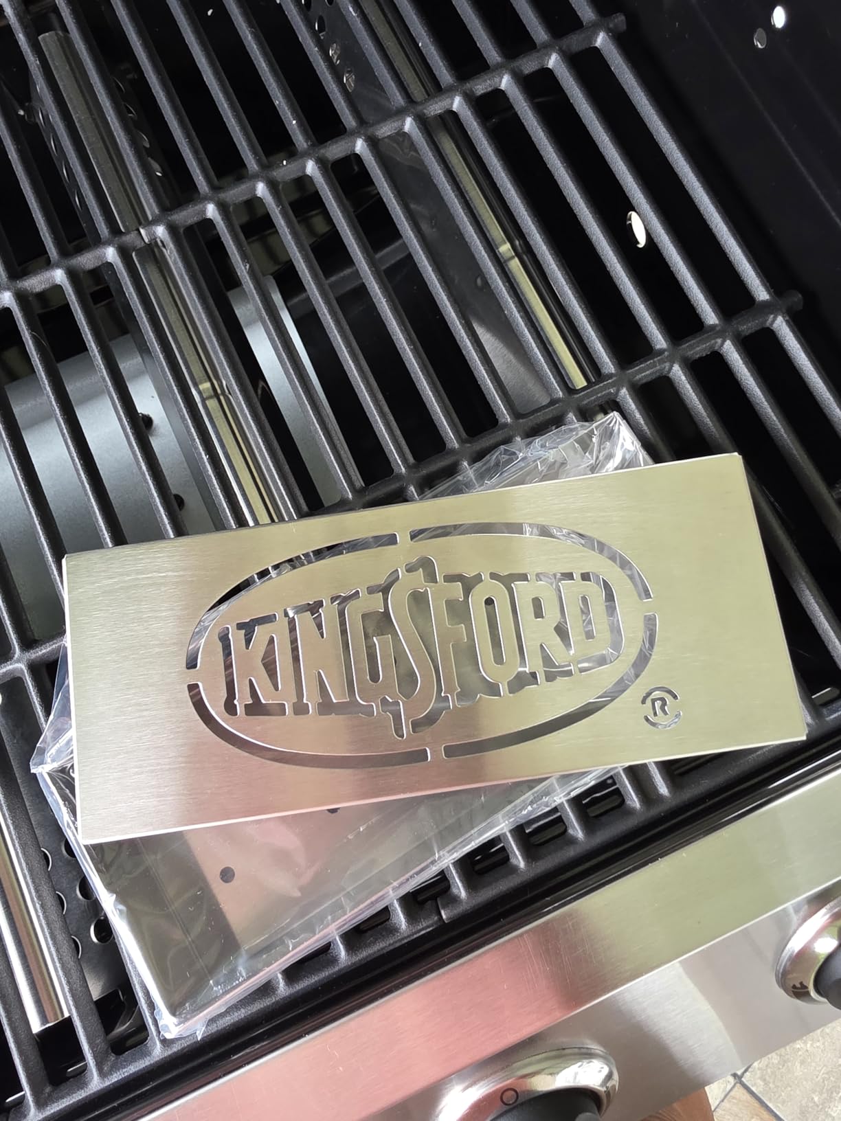 Kingsford Stainless Steel Smoker Box for Gas and Charcoal Grills, Wood Chip Smoking Box for BBQ Flavor, Dishwasher Safe customer photo 1