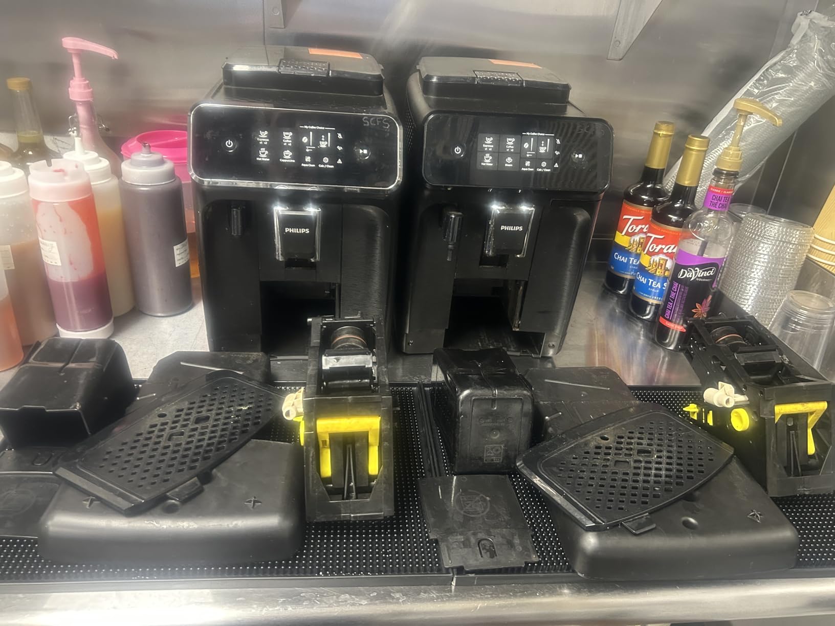 Philips 3200 Series Fully Automatic Espresso Machine, LatteGo Milk Frother, EP3241/54 customer photo 1