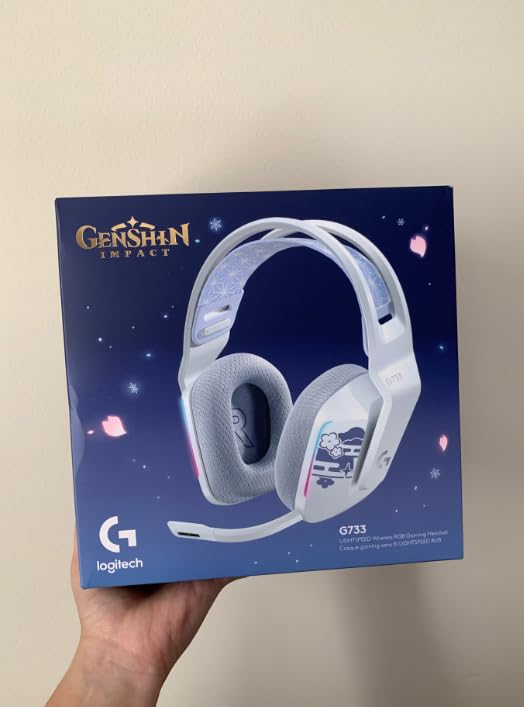 Logitech G733 Lightspeed Wireless Gaming Headset, Suspension Headband, Lightsync RGB, Blue VO!CE Mic, PRO-G Audio - PC, PS5, PS4, Switch Compatible customer photo 1