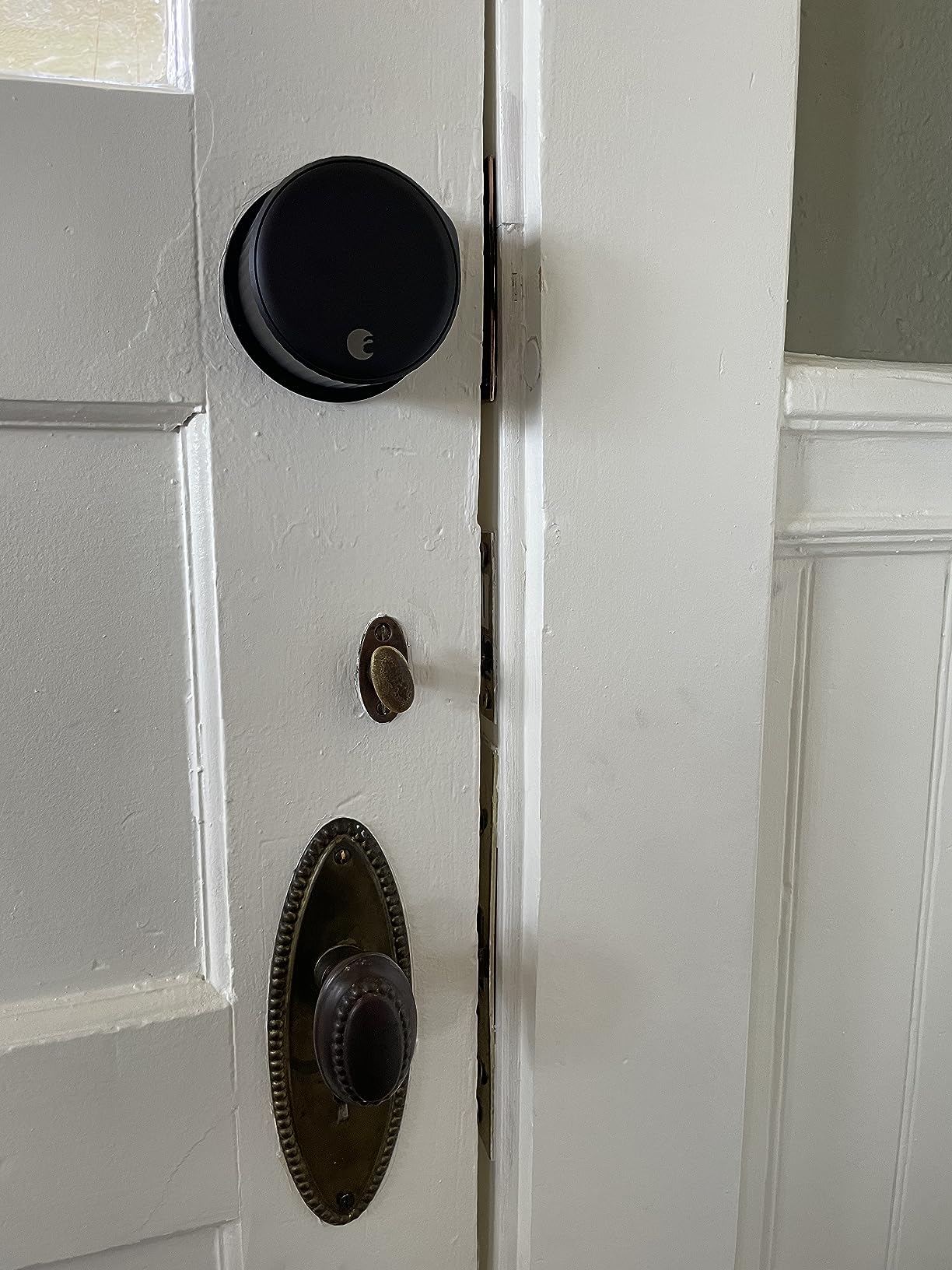August Home, Silver Wi-Fi Connected Smart Keyless Entry Door Lock, Electronic Door Lock Fits Your Existing Deadbolt in Minutes, AUG-SL05-M01-S01 customer photo 2