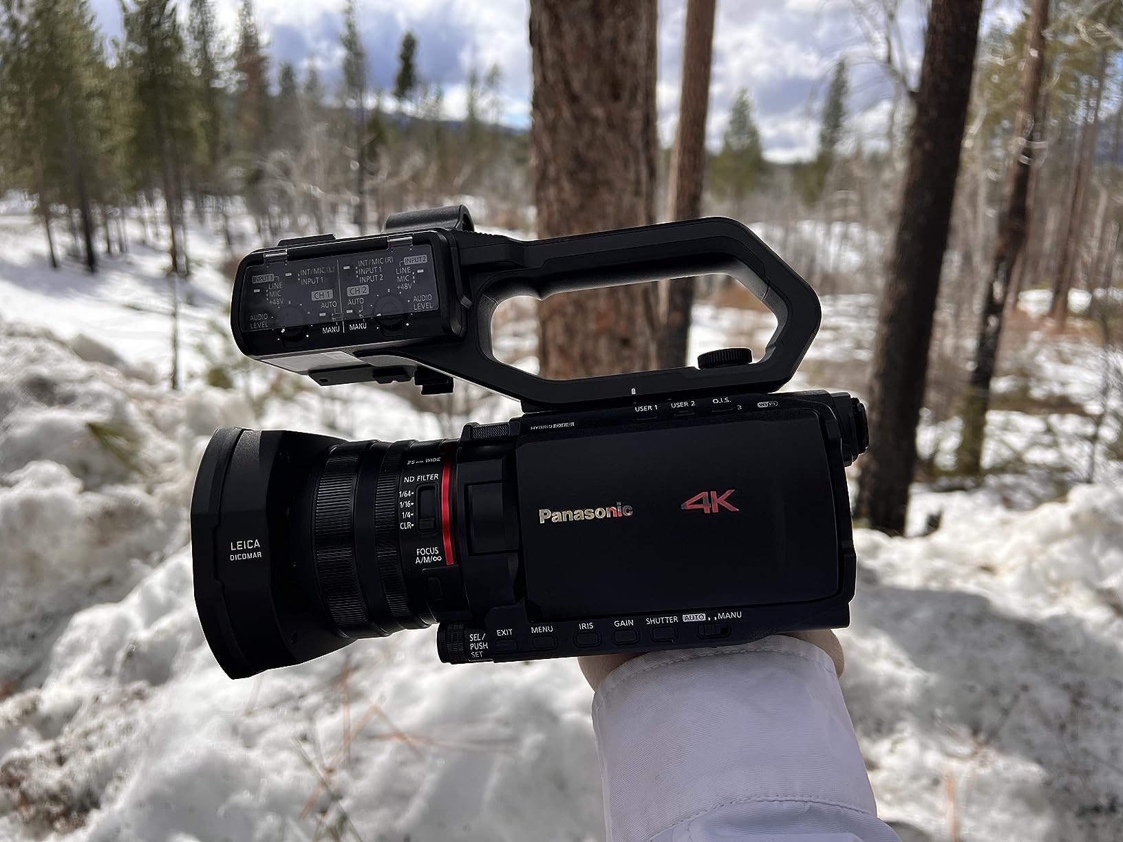 Panasonic X1500 4K Professional Camcorder with 24X Optical Zoom, WiFi HD Live Streaming, HC-X1500 (USA Black) customer photo 2