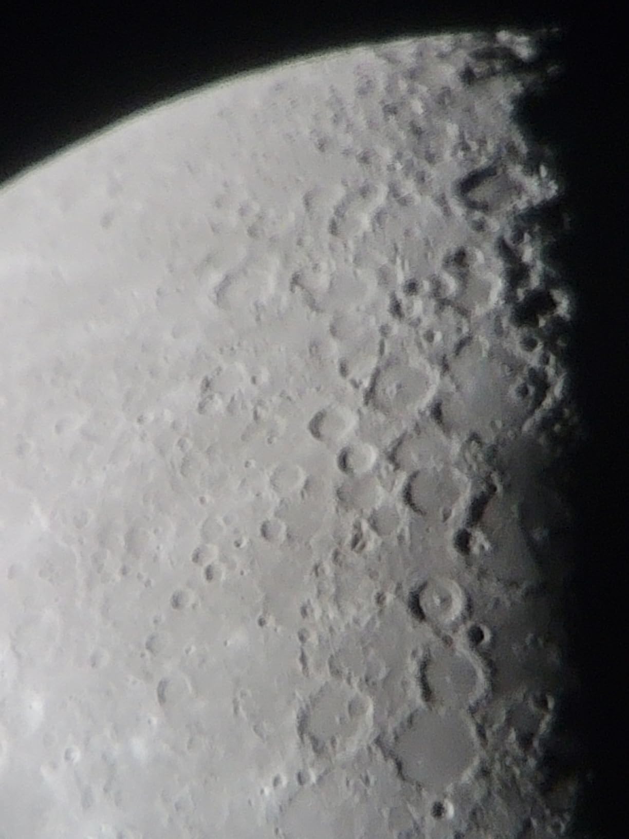 Celestron StarSense Explorer LT 114AZ App-Enabled Telescope - 114mm Newtonian Reflector with Smartphone Dock & StarSense App - iPhone & Android Compatible - Easy-to-Use for Beginners customer photo 2