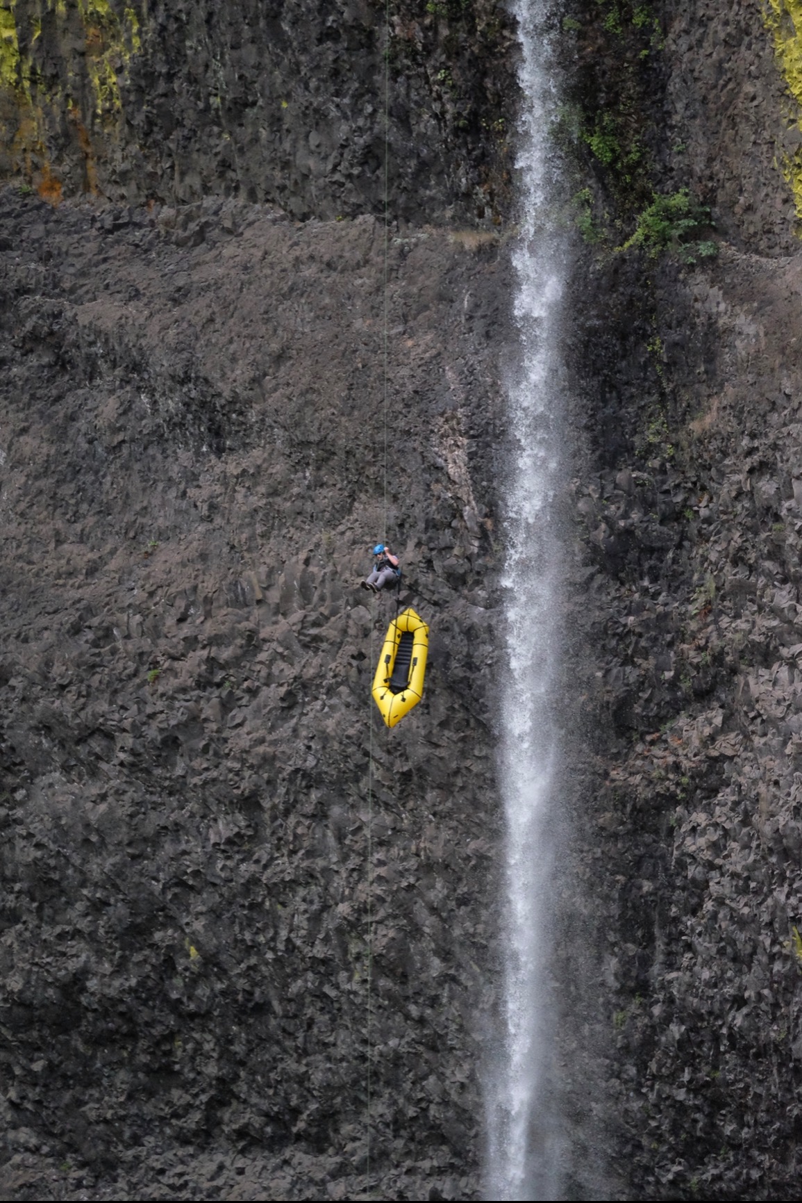 Packraft Nirvana Self-bailing W/Tizip - Yellow customer photo 1