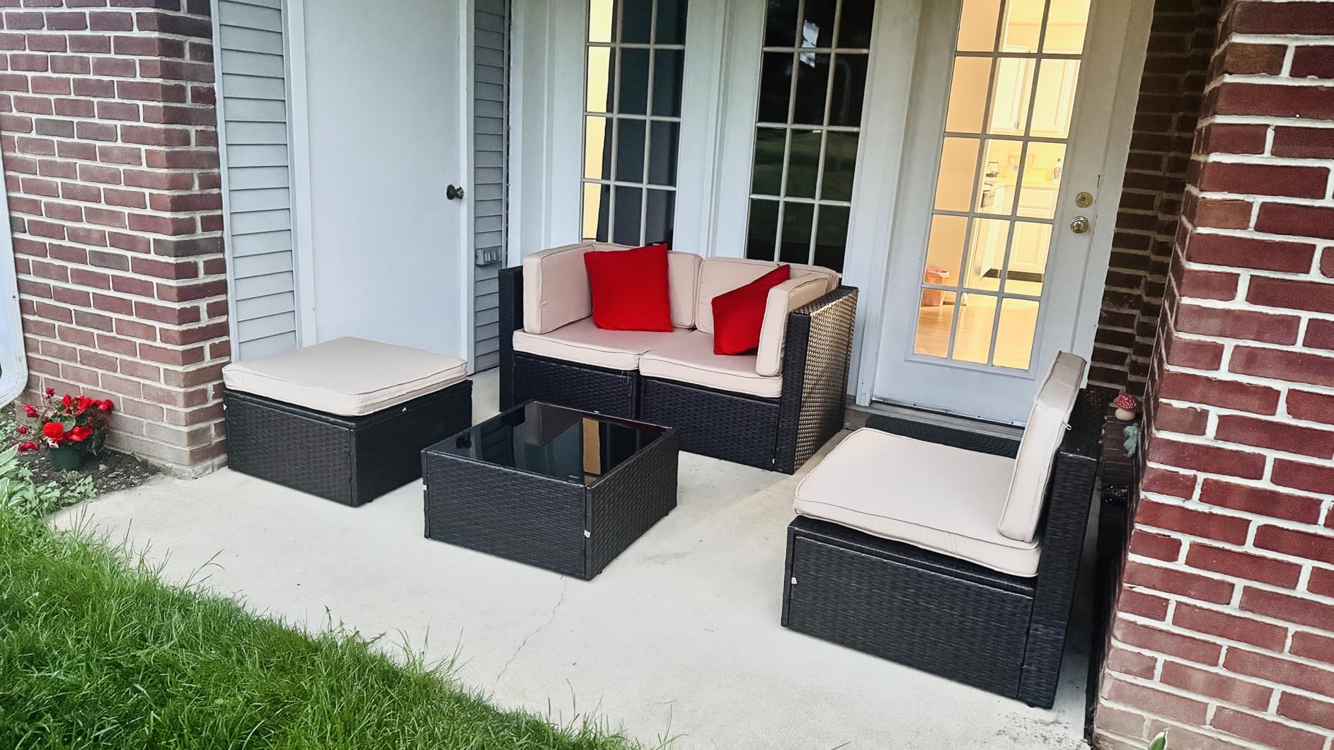 Vongrasig 5 Piece Patio Furniture Sets, Outdoor Patio Set Sectional Sofa, All-Weather PE Rattan Outdoor Couch with Ottoman, Glass Table for Garden, Backyard, Porch, Beige customer photo 2