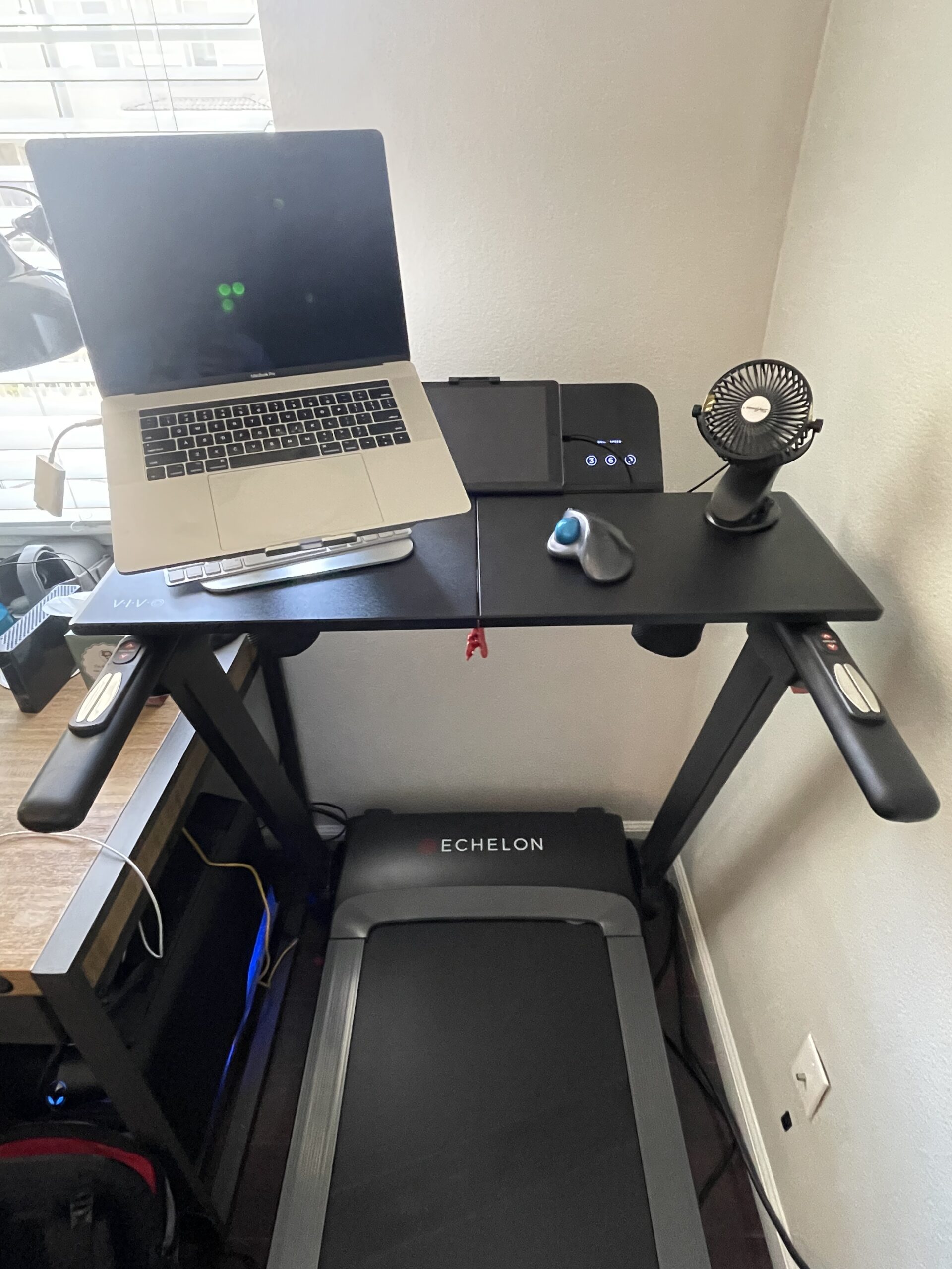 Echelon Stride Treadmill, Smart Foldable, 300 Lb Capacity, Motorized Incline, Comfortable Air Cushioning Deck customer photo 2