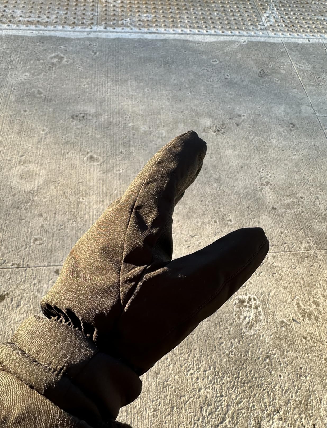 Winter Gloves for Men Warm: 3M Thinsulate -20℉ Windproof Waterproof Ski Women Glove with Touchscreen Thermal Lining Anti-Slip for Work Cycling Motorcycle Snowboarding customer photo 2