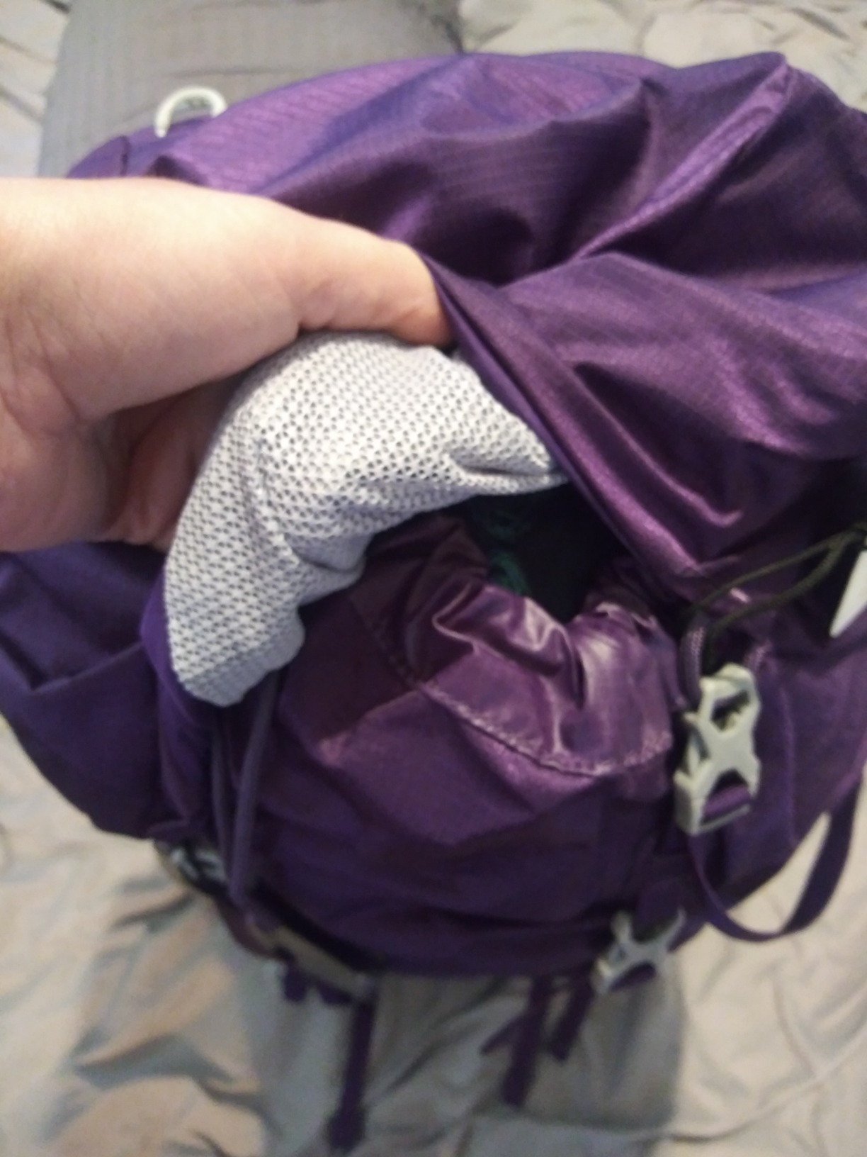 Osprey Tempest 40L Women's Hiking Backpack with Hipbelt, Violac Purple, WM/L customer photo 2