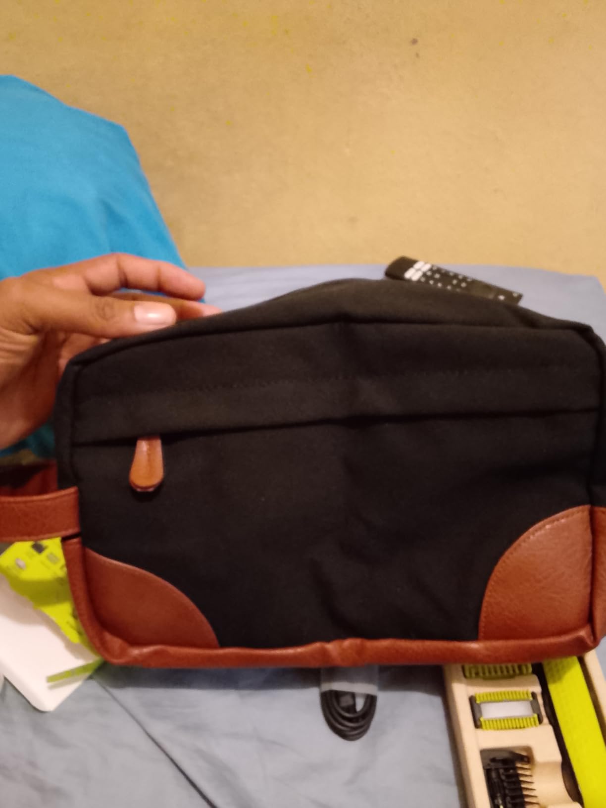 Vorspack Travel Toiletry Bag - Hanging Toiletry Bag for Men Water Resistant Canvas Shaving Bag with Large Capacity for Travel - Black customer photo 1