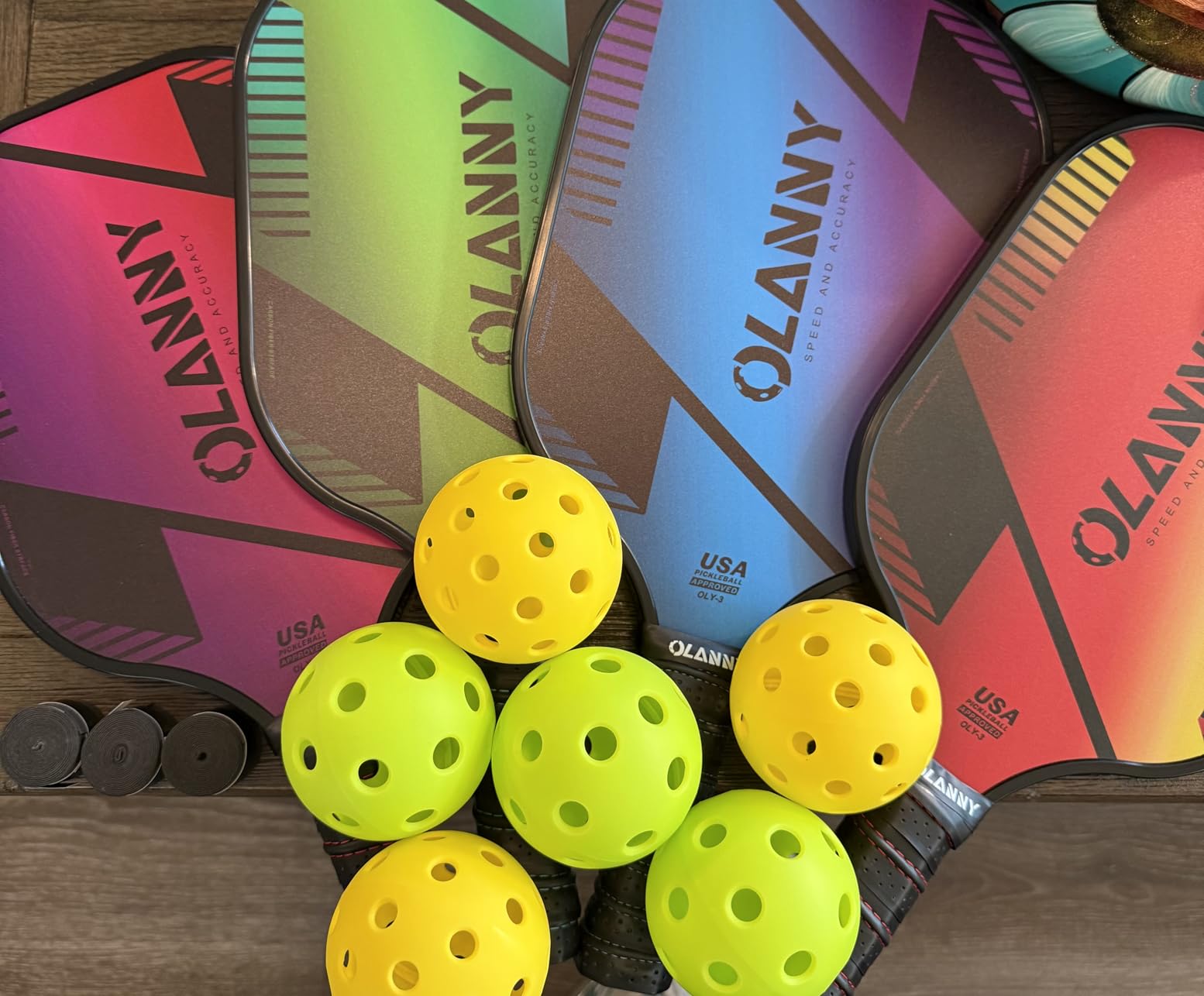 OLANNY Graphite Pickleball Paddles Set- Premium Rackets Fiber Face & Polymer Honeycomb Core customer photo 1