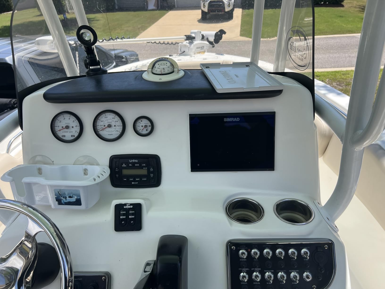 Simrad GO9 Chartplotter and Fish Finder with Transducer and Radar Options, Preloaded C-MAP Discover Chart Card customer photo 1
