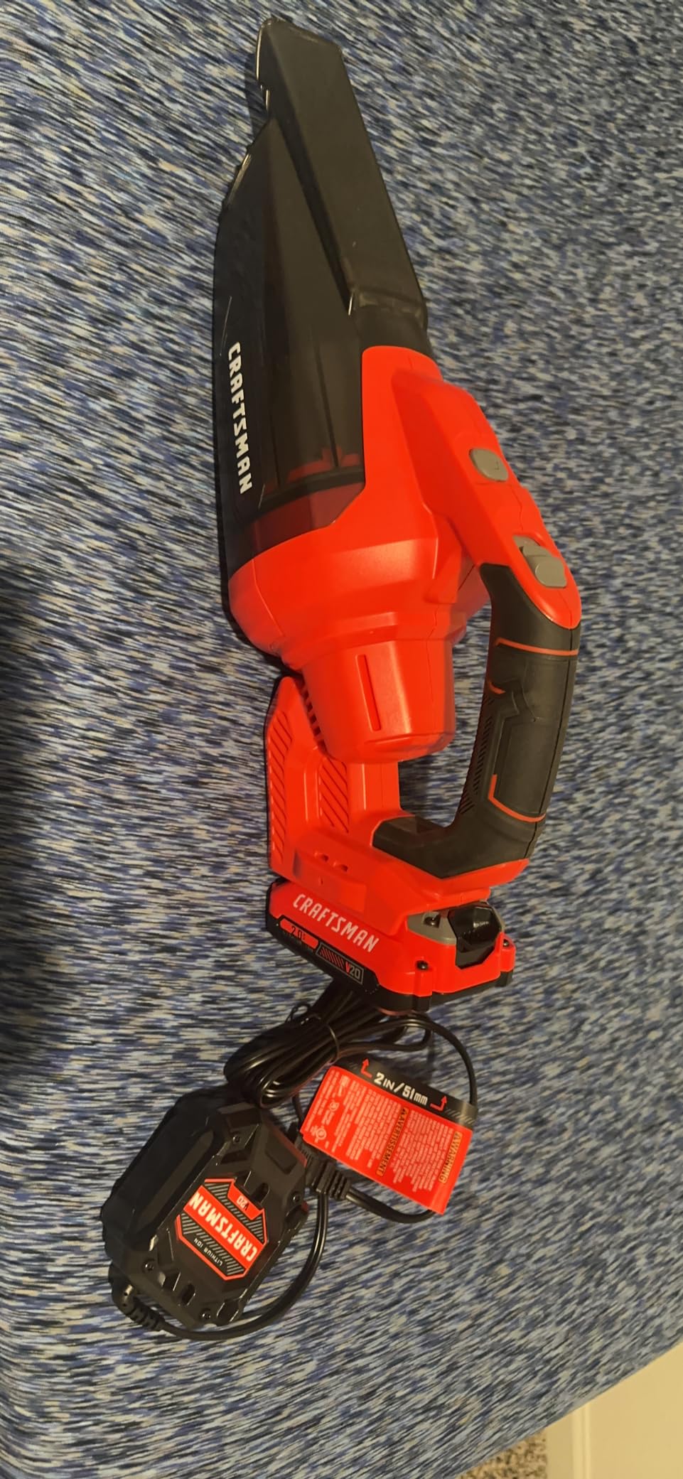 CRAFTSMAN V20 Cordless Hand Vacuum, 45 CFM, 2 Stage Filtration System with Filter, Battery and Charger Included (CMCVH001C1) customer photo 2