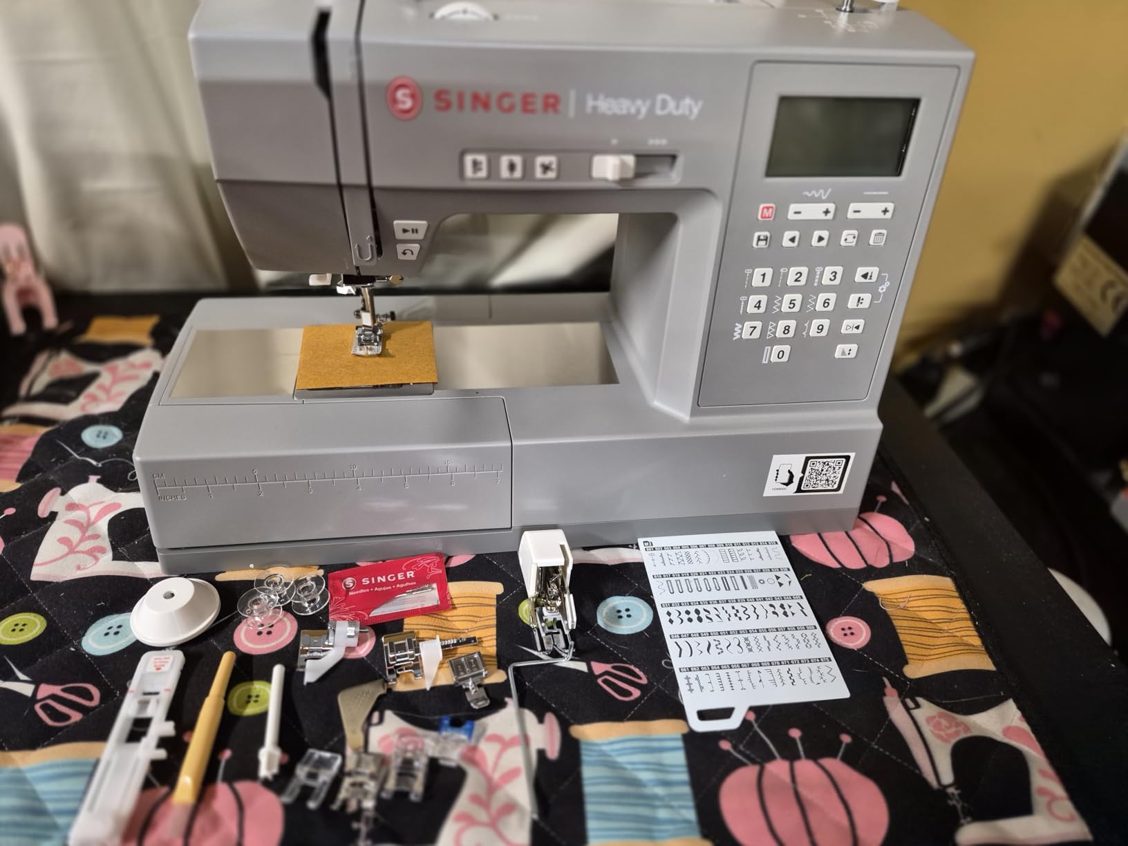 SINGER Heavy Duty 6800C Computerized Sewing Machine with Accessory Kit | Strong Motor with Enhanced Piercing Power, 586 Stitch Applications, LCD Screen, Full Metal frame & 1-step Buttonhole customer photo 1