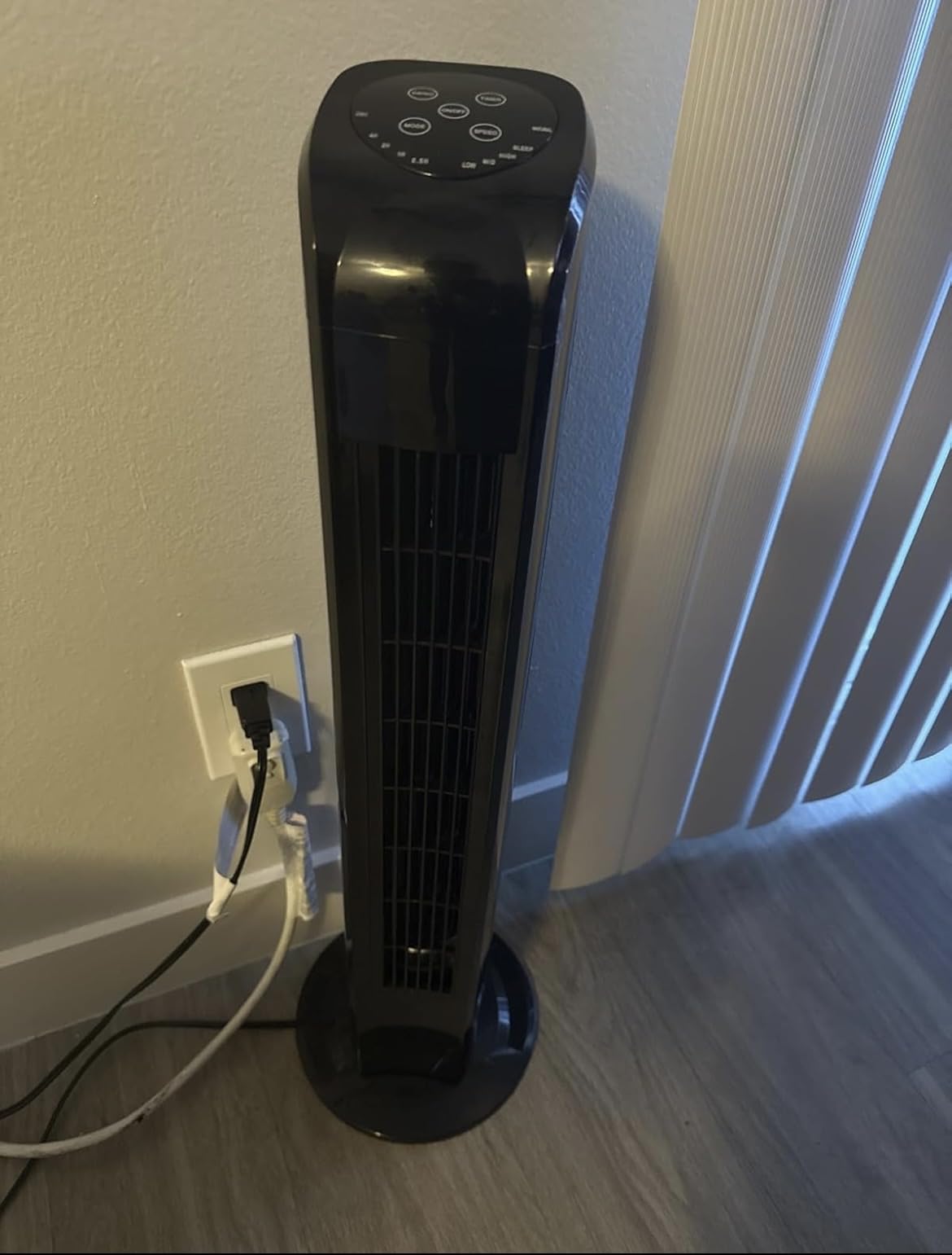 Uthfy Oscillating Bladeless Tower Fan with Remote, Quiet Cooling Portable, Electric Standing Floor Fan with 3 Wind Speeds 3 Modes for Bedroom, Indoor, Office and Home Use, 30